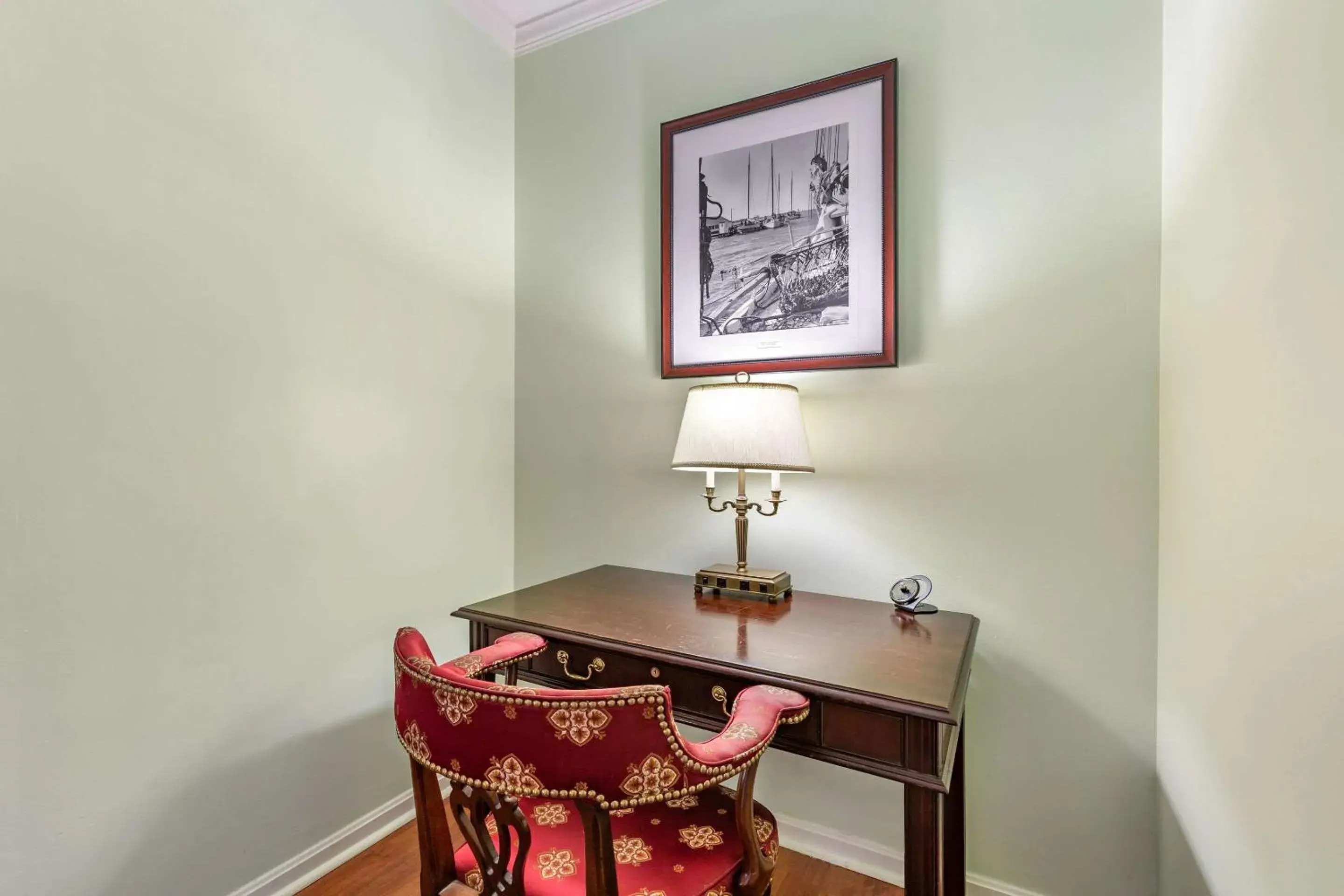 Double Room with One Double Bed - Non-Smoking in The William Fell Baltimore, Tapestry Collection by Hilton Double Room with One Double Bed - Non-Smoking in The William Fell Baltimore, Tapestry Collection by Hilton