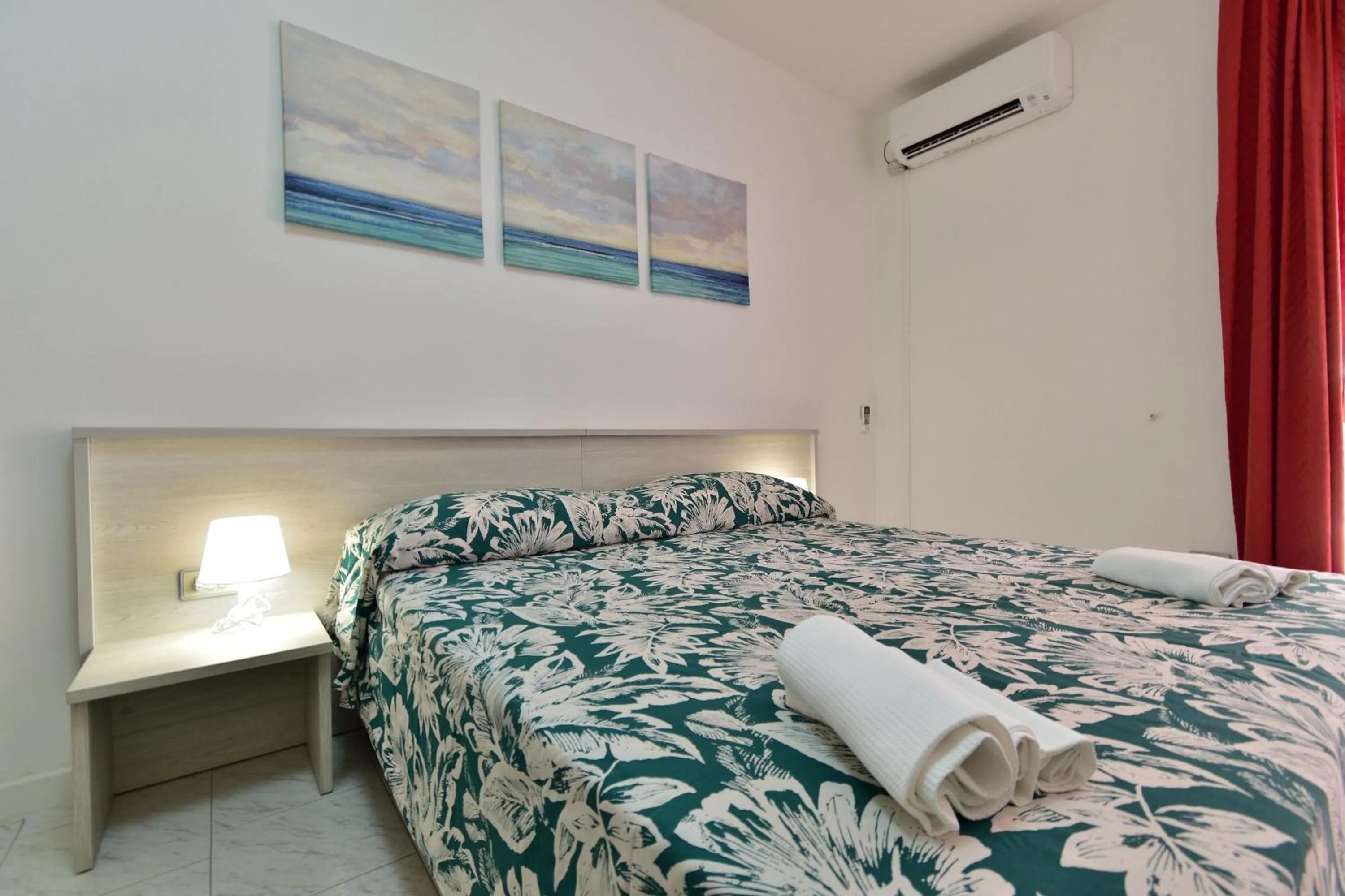 Bed in Eden Park Hotel