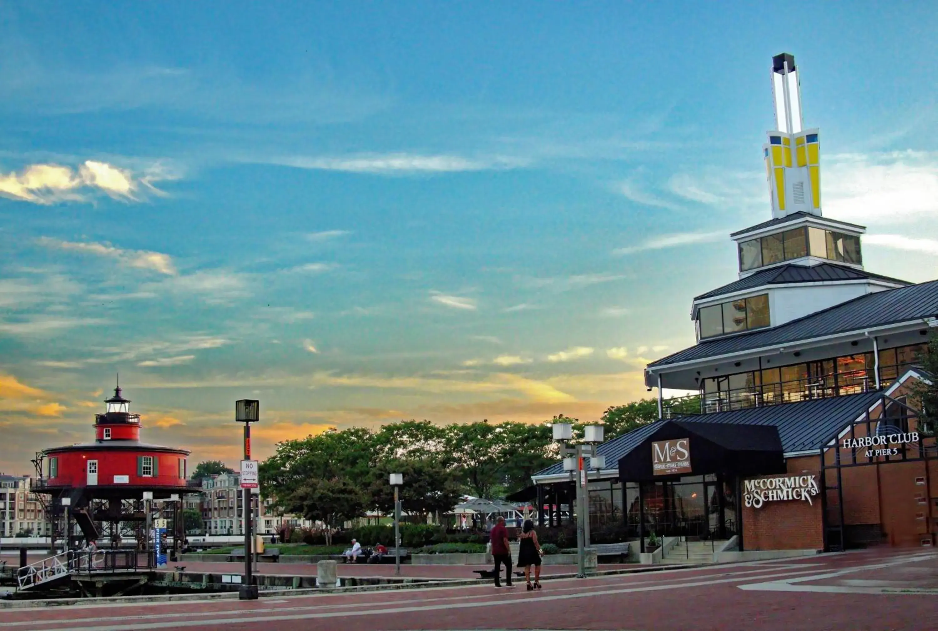 Restaurant/places to eat in Pier 5 Hotel Baltimore Restaurant/places to eat in Pier 5 Hotel Baltimore