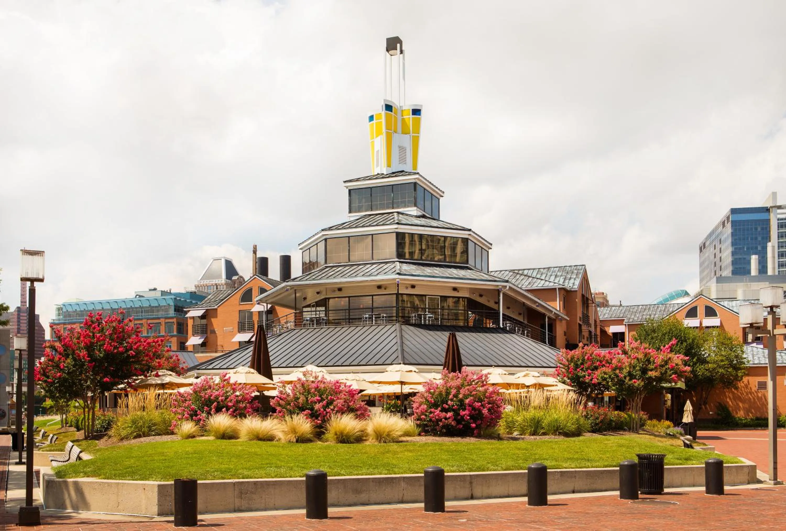 Property building in Pier 5 Hotel Baltimore