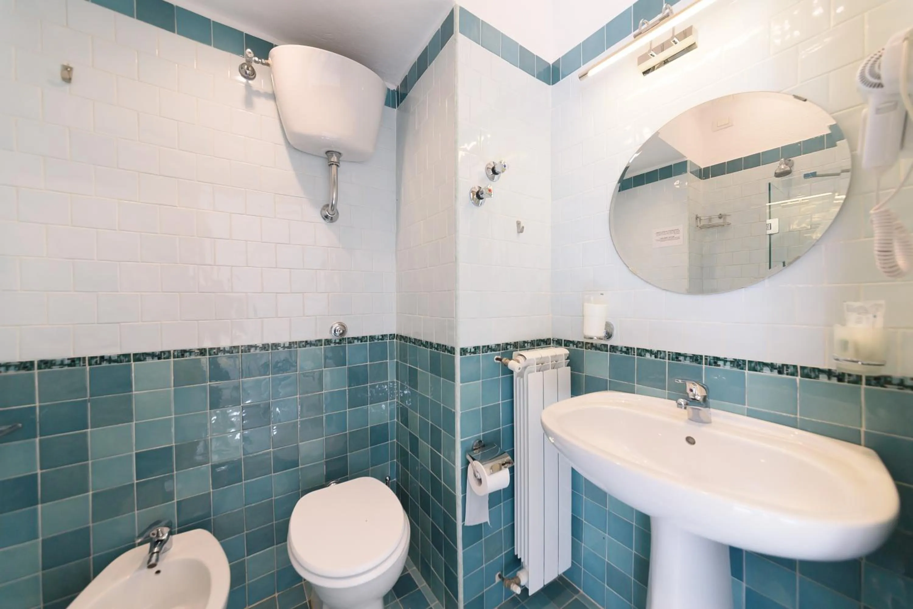 Shower in Villa Fortuna Holiday Resort