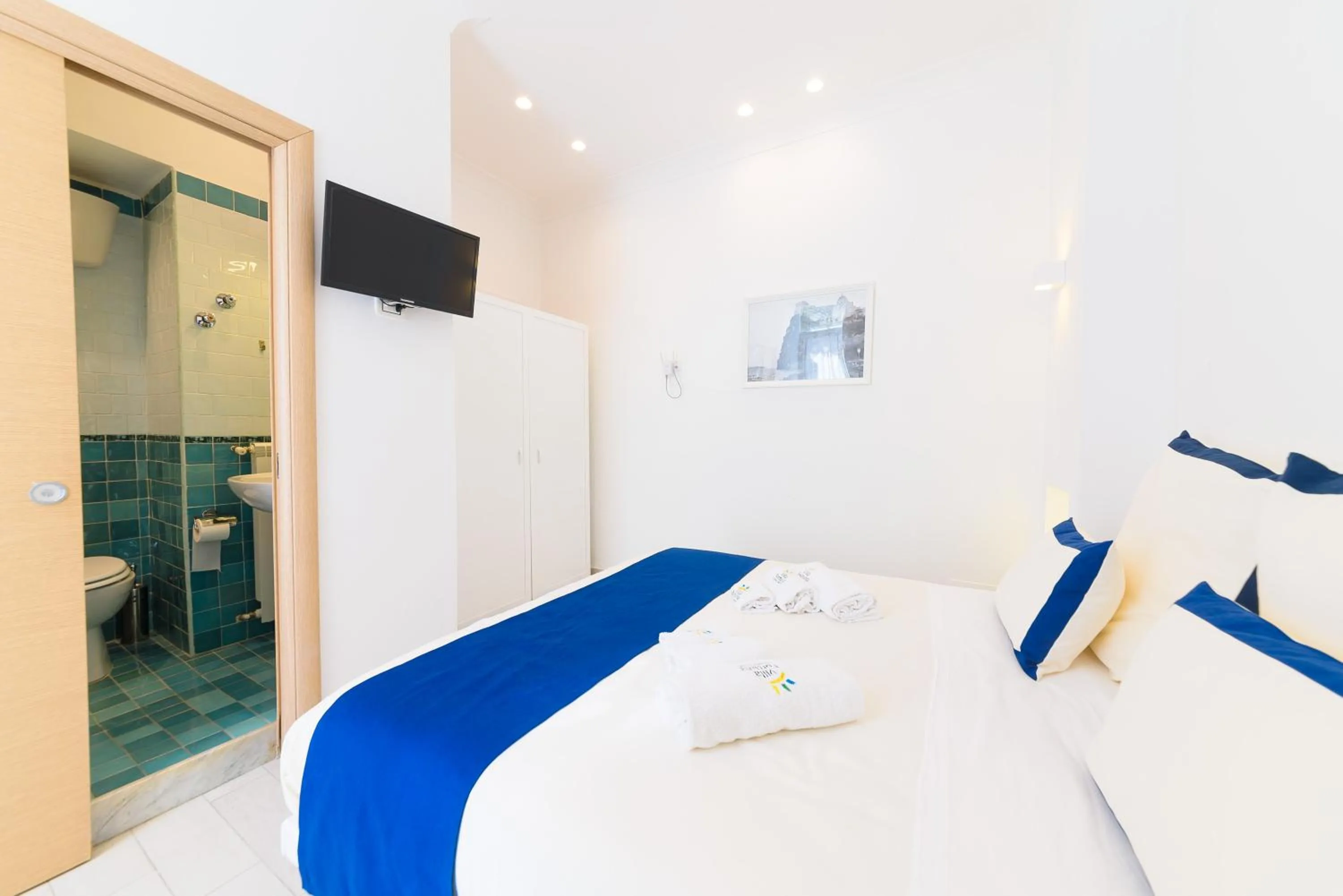 Bed in Villa Fortuna Holiday Resort