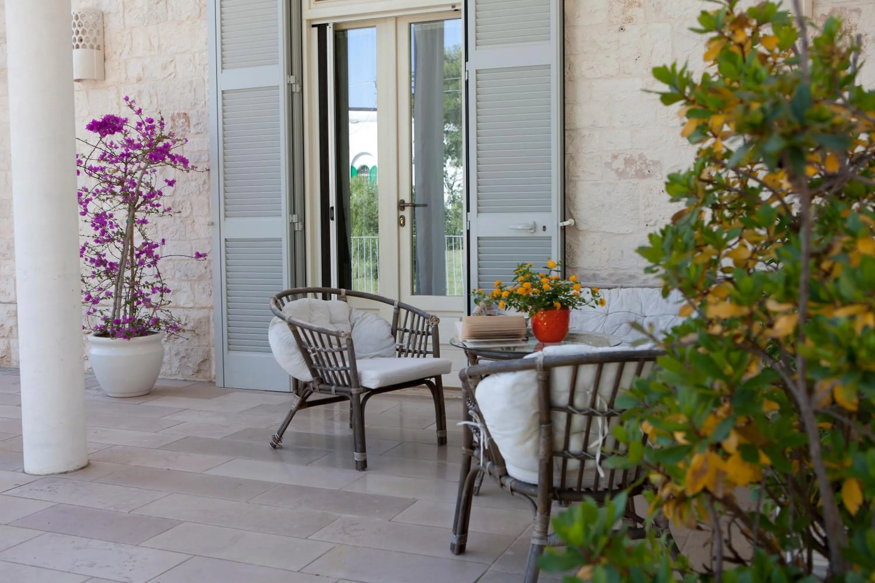 Facade/entrance in Villa Rosato