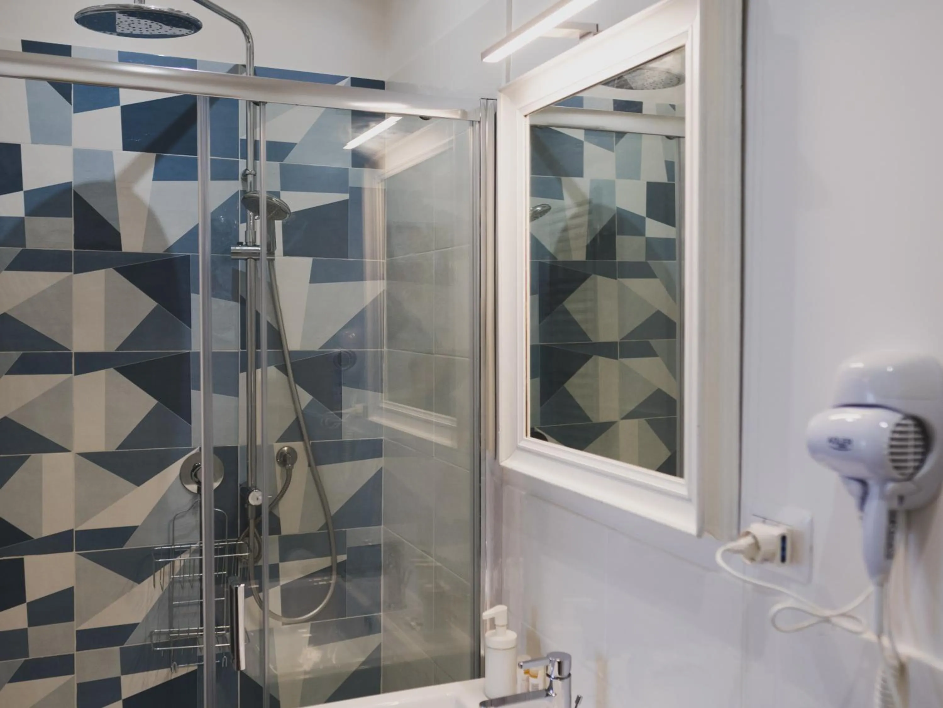 Bathroom in Minturnae Hotel