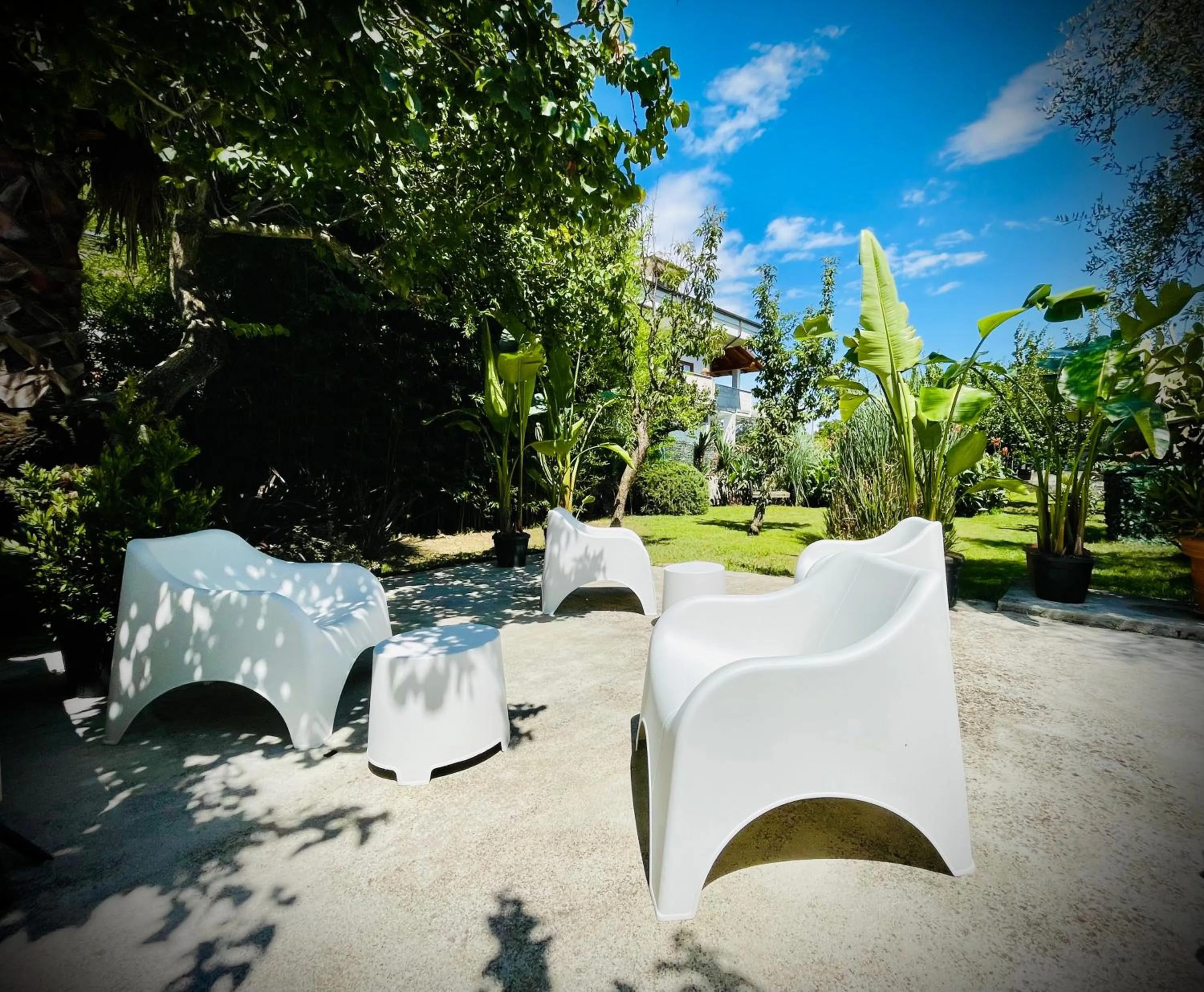 Garden in Minturnae Hotel
