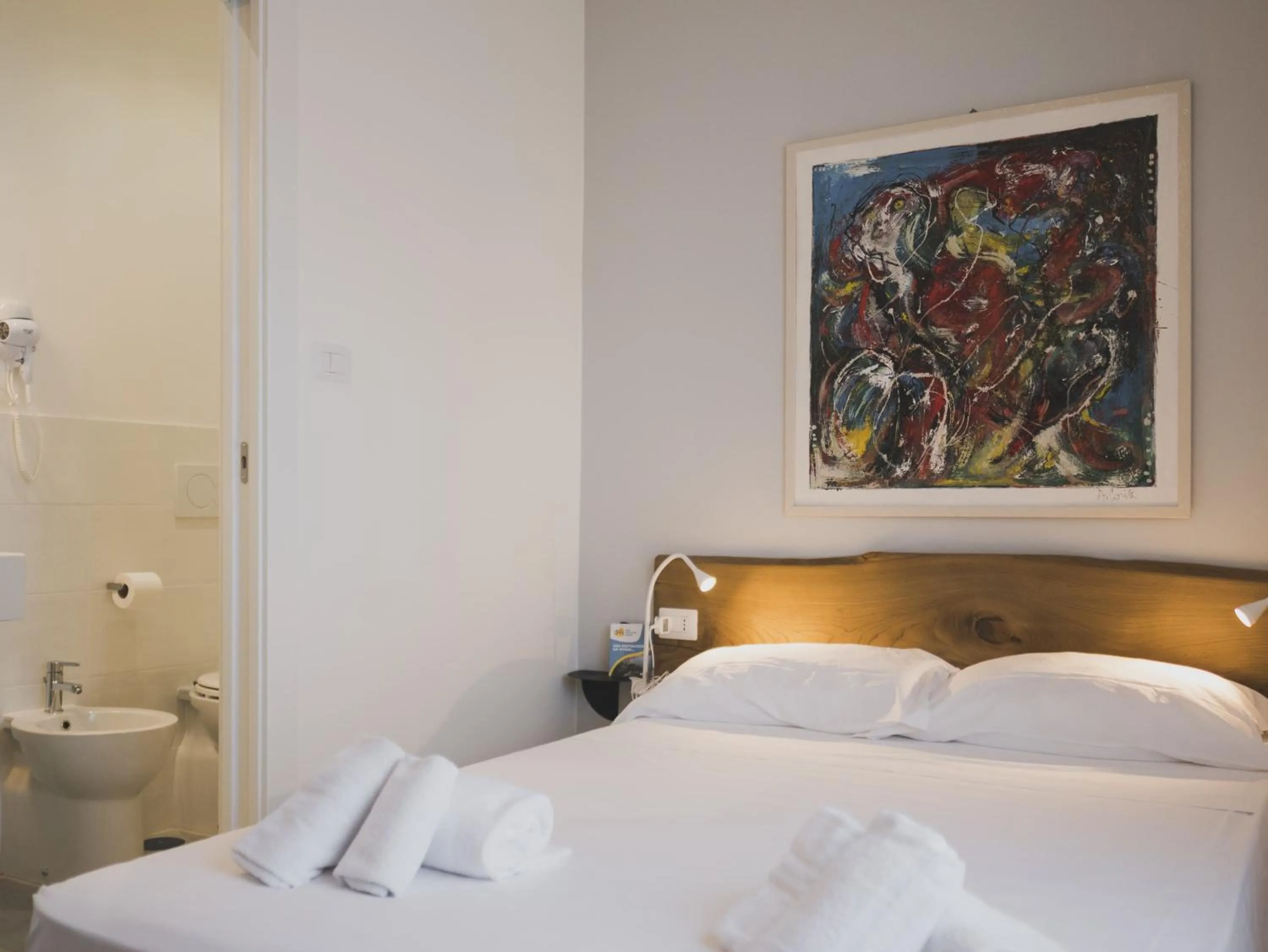 Photo of the whole room, Bed in Minturnae Hotel