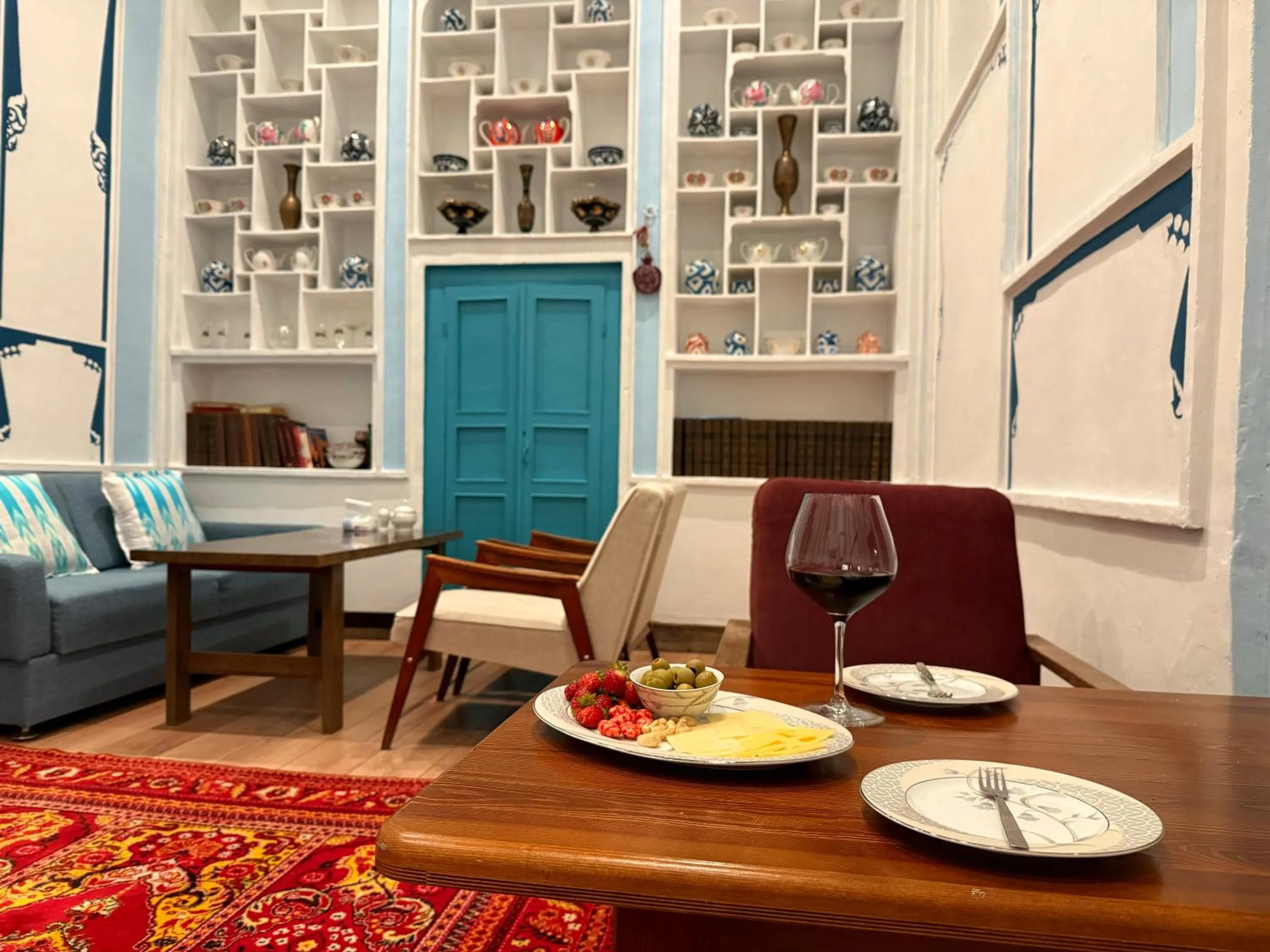 Drinks in Usman Heritage