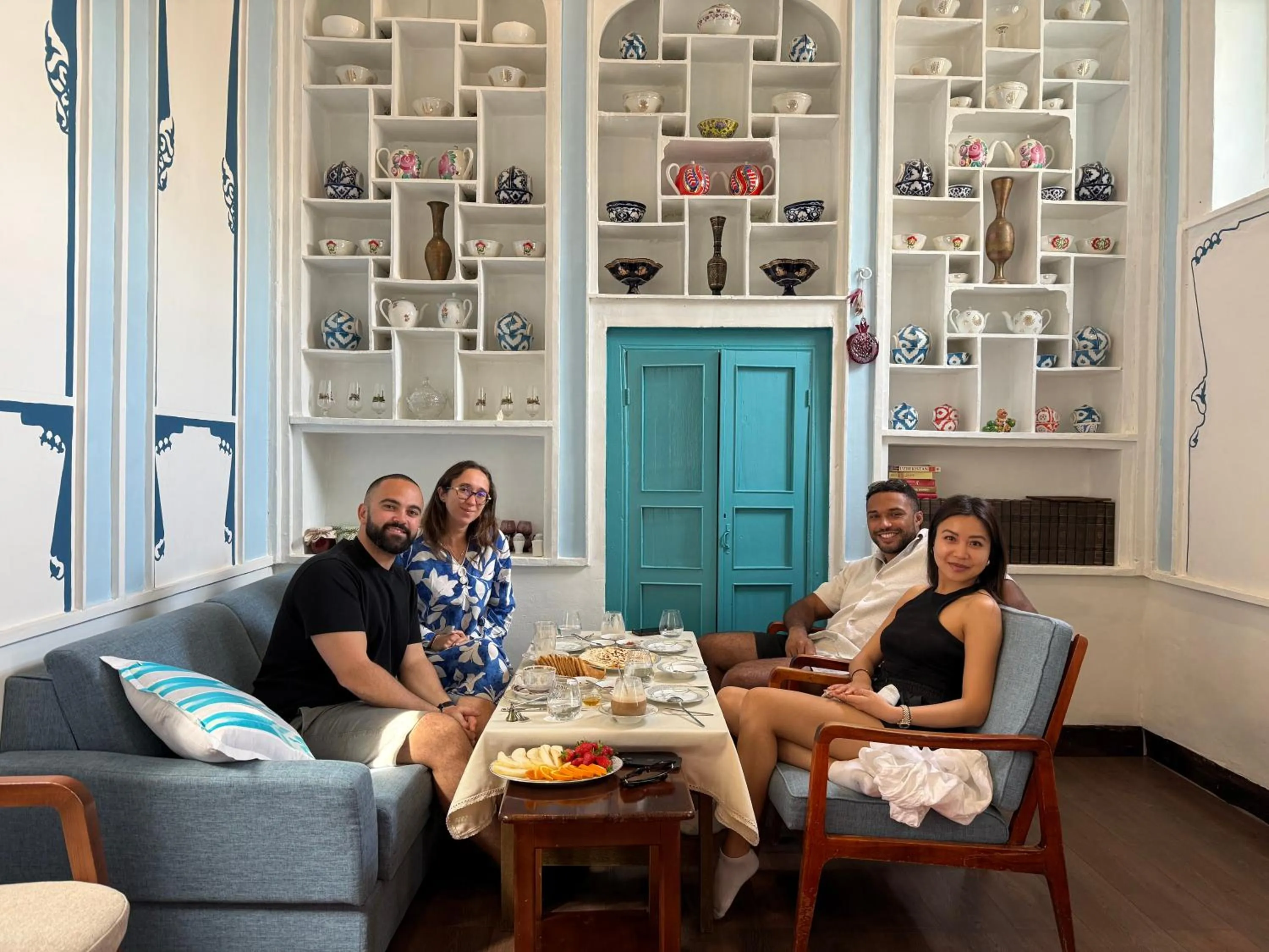 Restaurant/places to eat in Usman Heritage