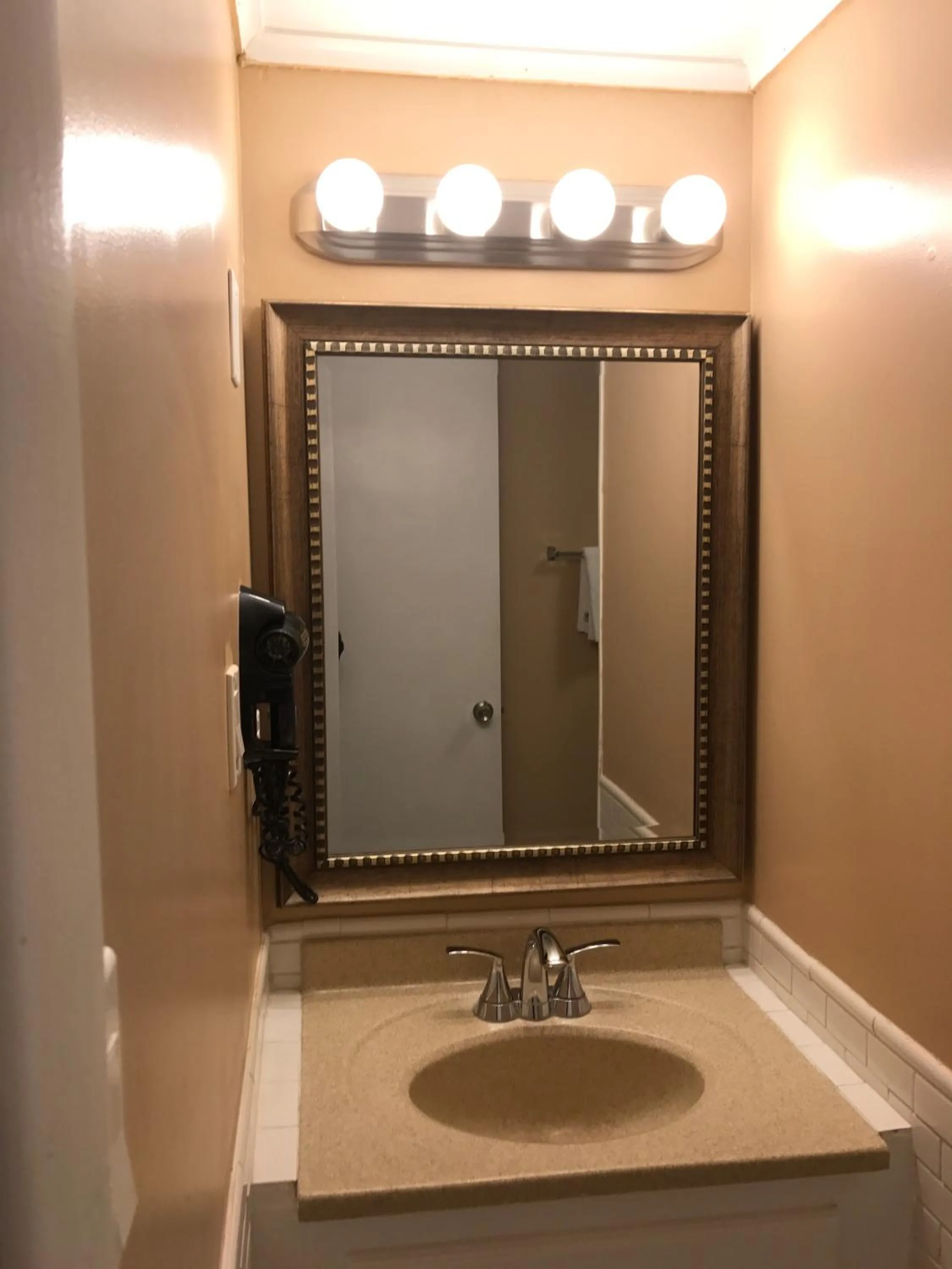 Bathroom in Moonlite Motel