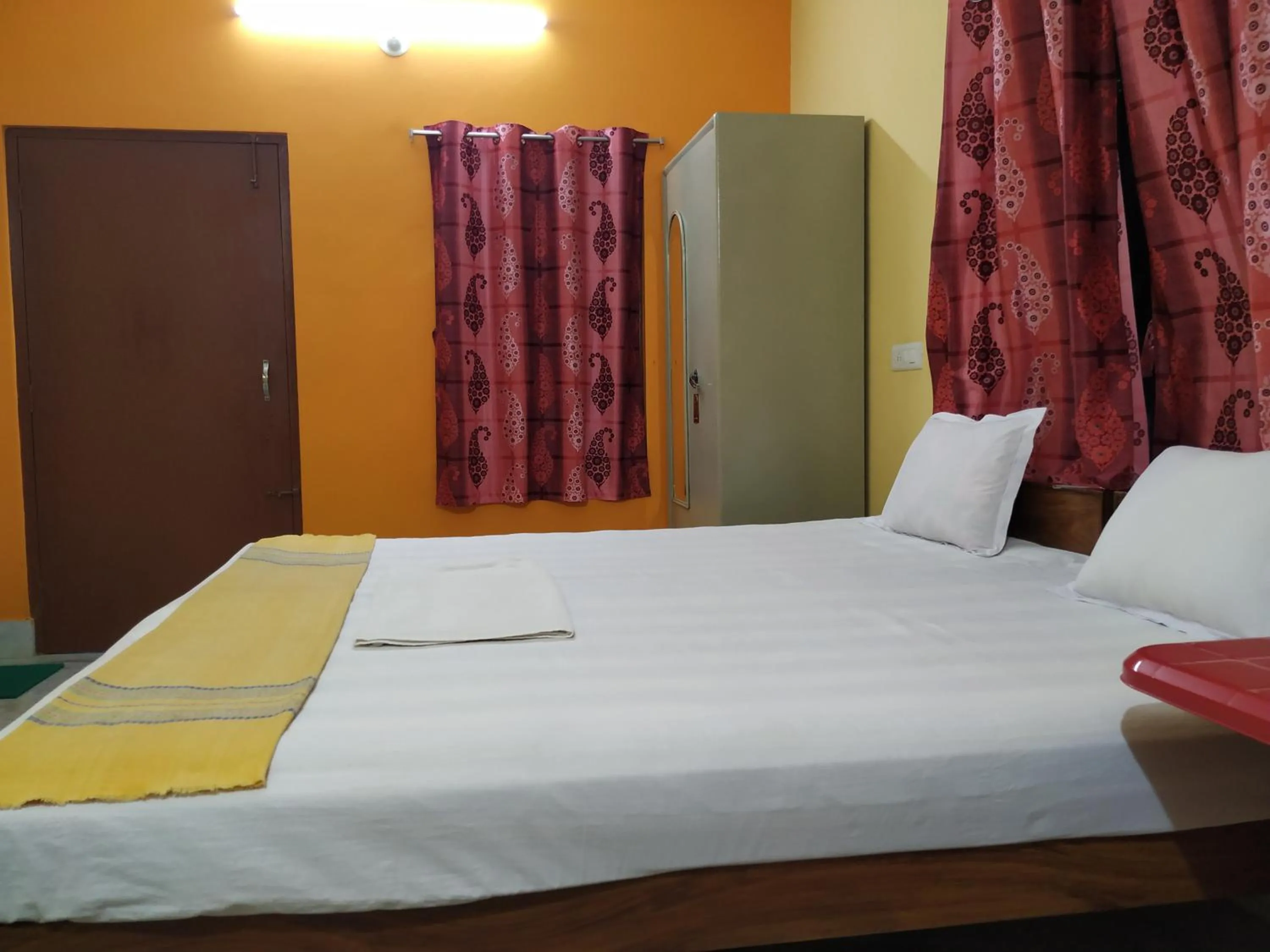 Bed in Shophori Shantiniketan