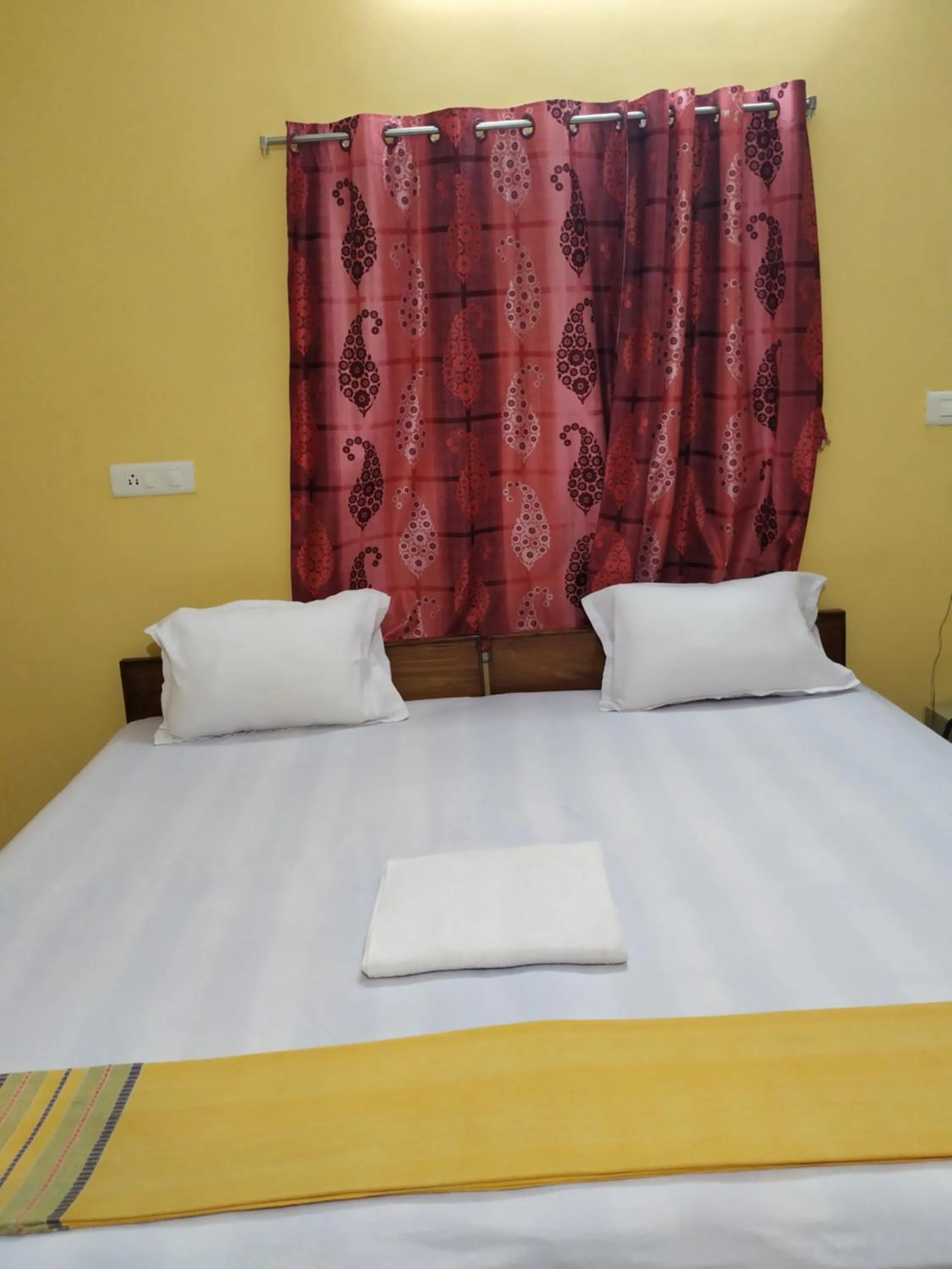Bed in Shophori Shantiniketan