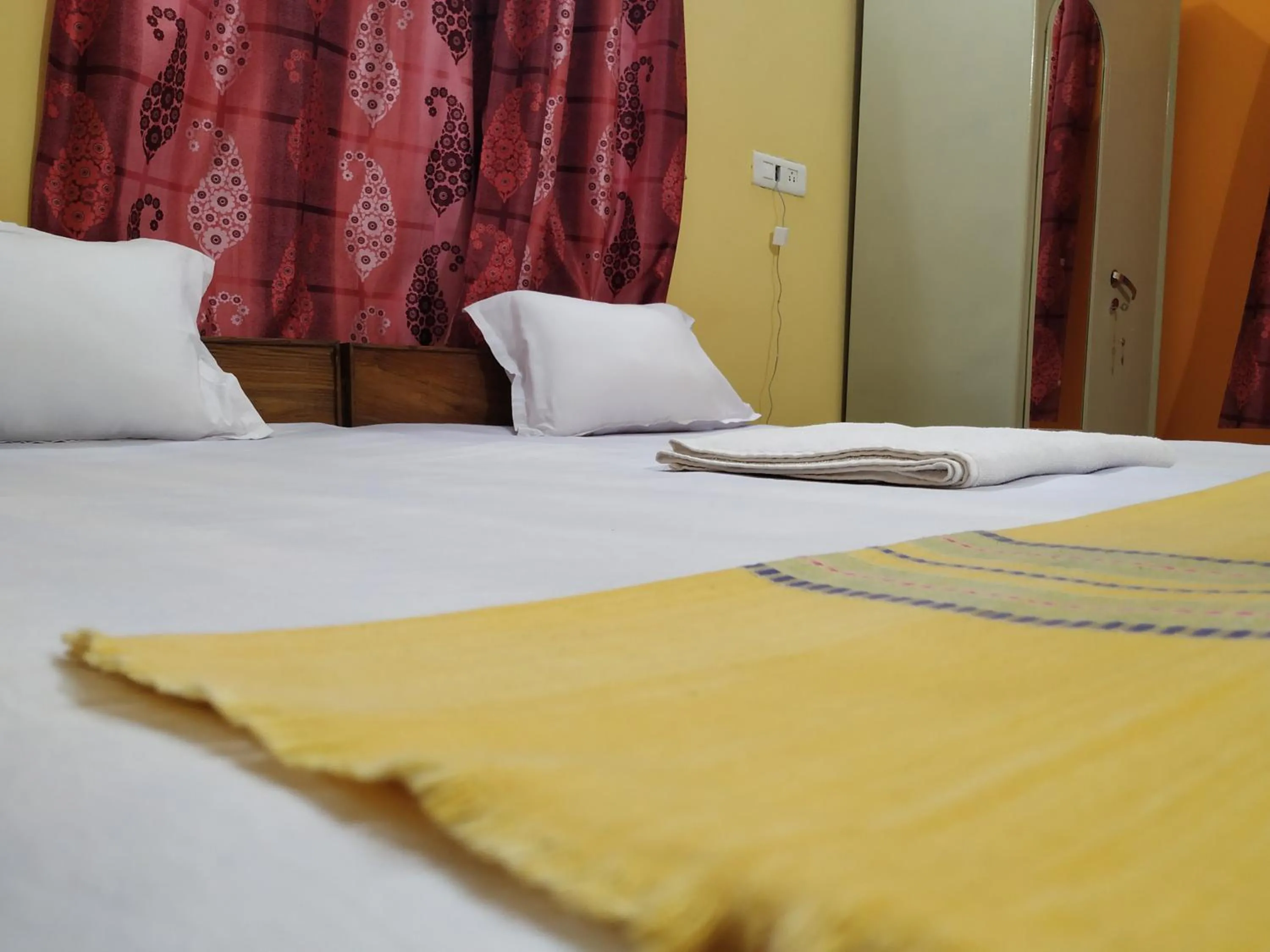 Photo of the whole room, Bed in Shophori Shantiniketan