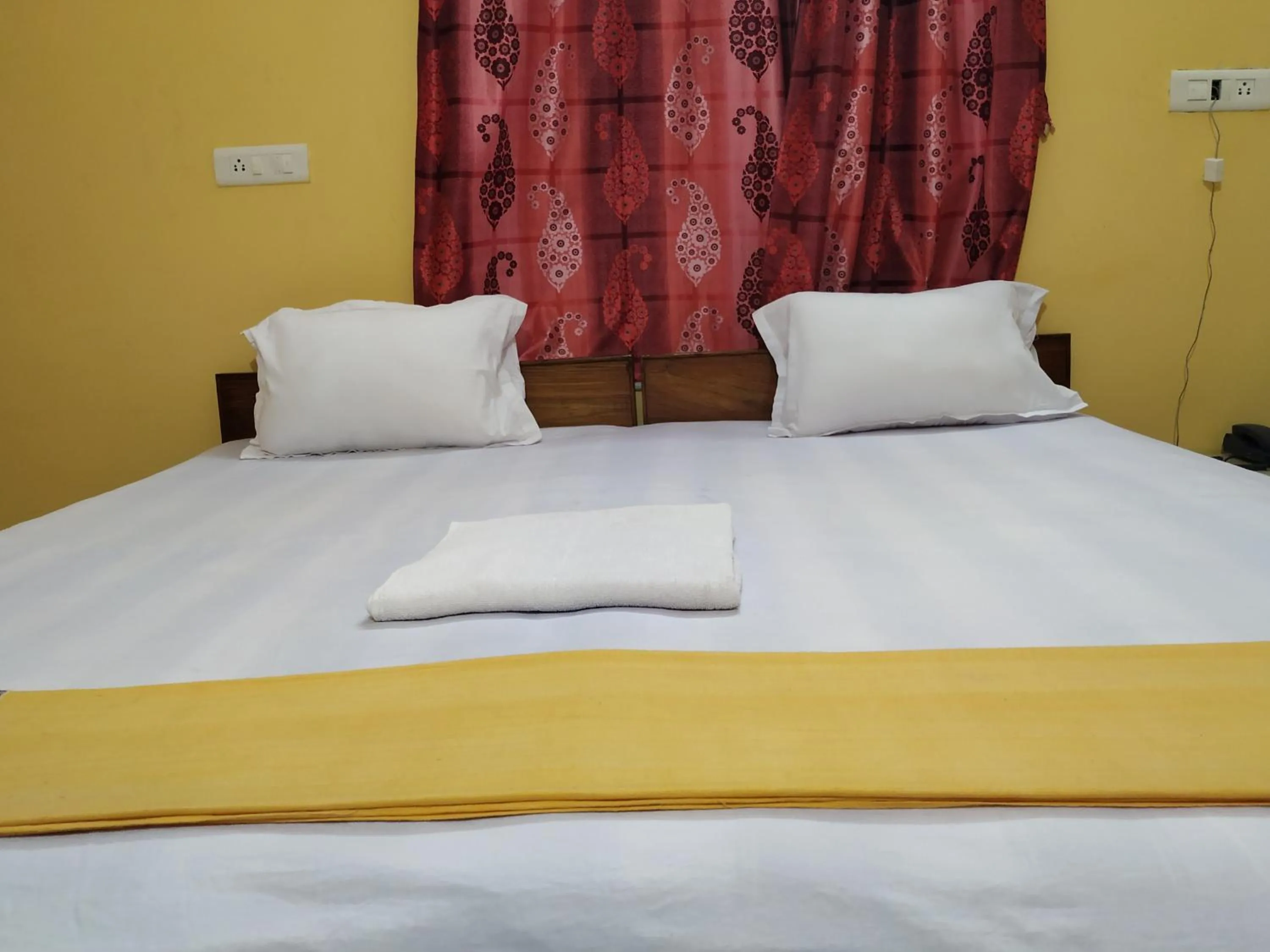 Bed in Shophori Shantiniketan