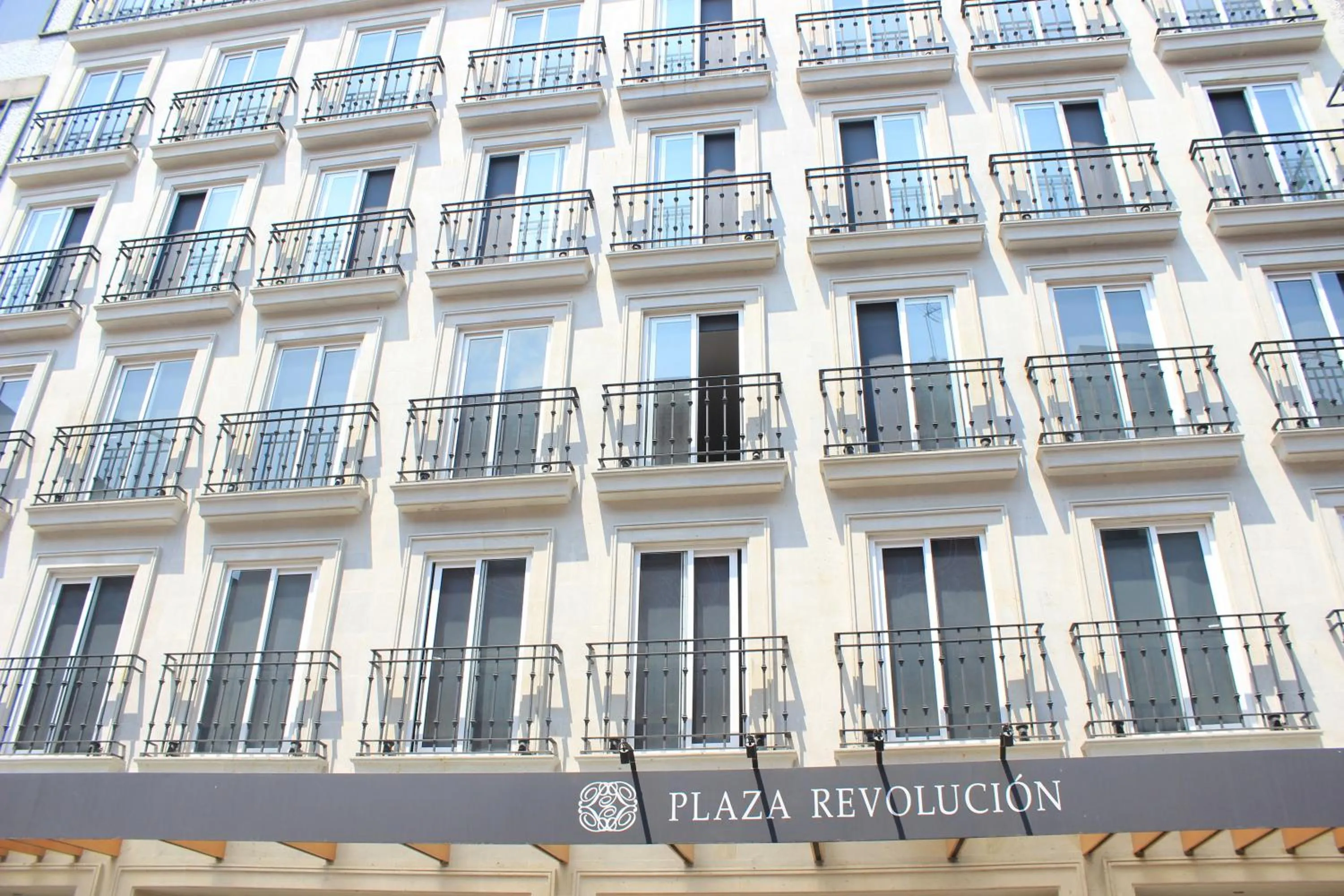 Facade/entrance in Hotel Plaza Revolución