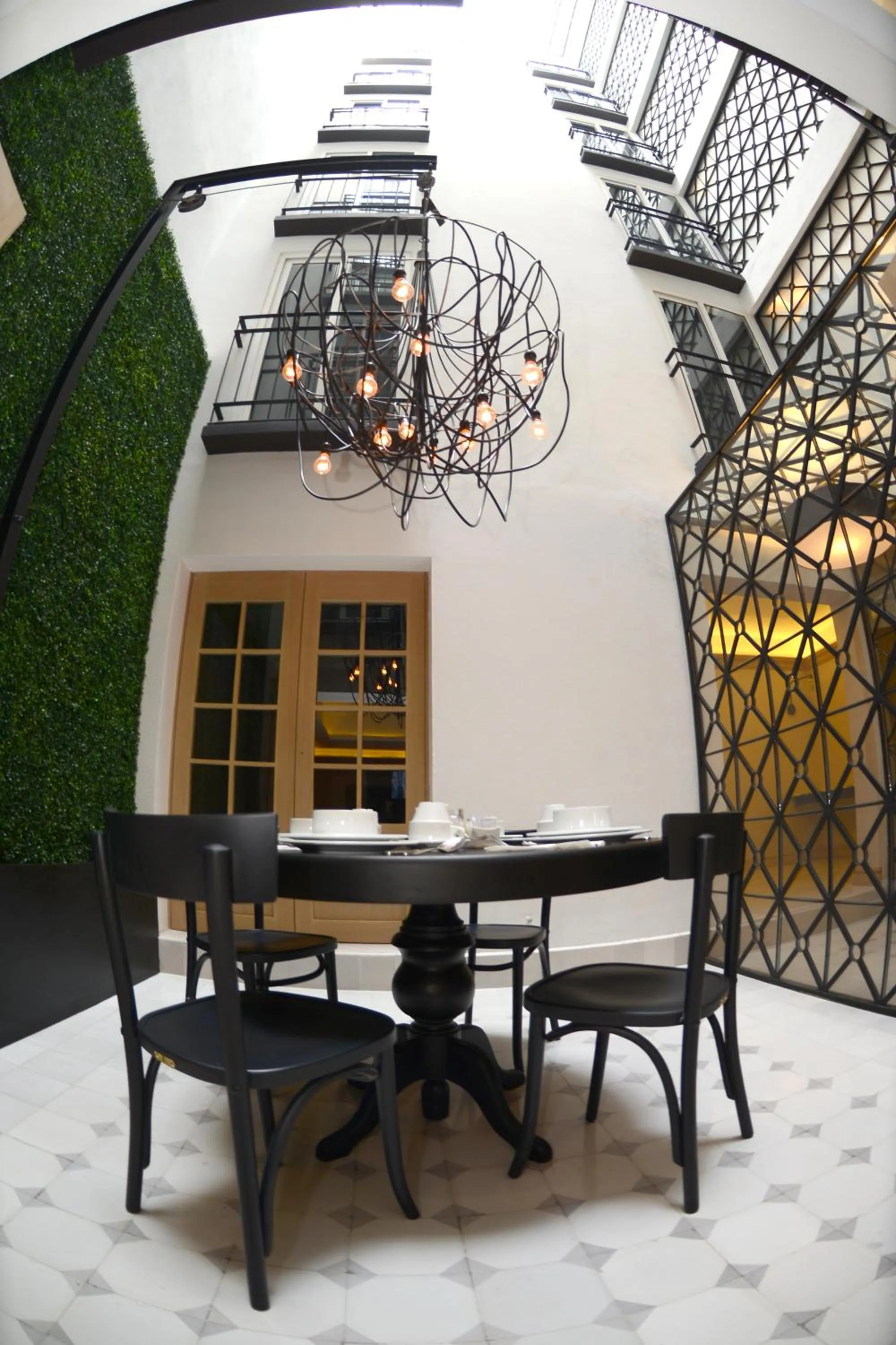 Restaurant/places to eat in Hotel Plaza Revolución