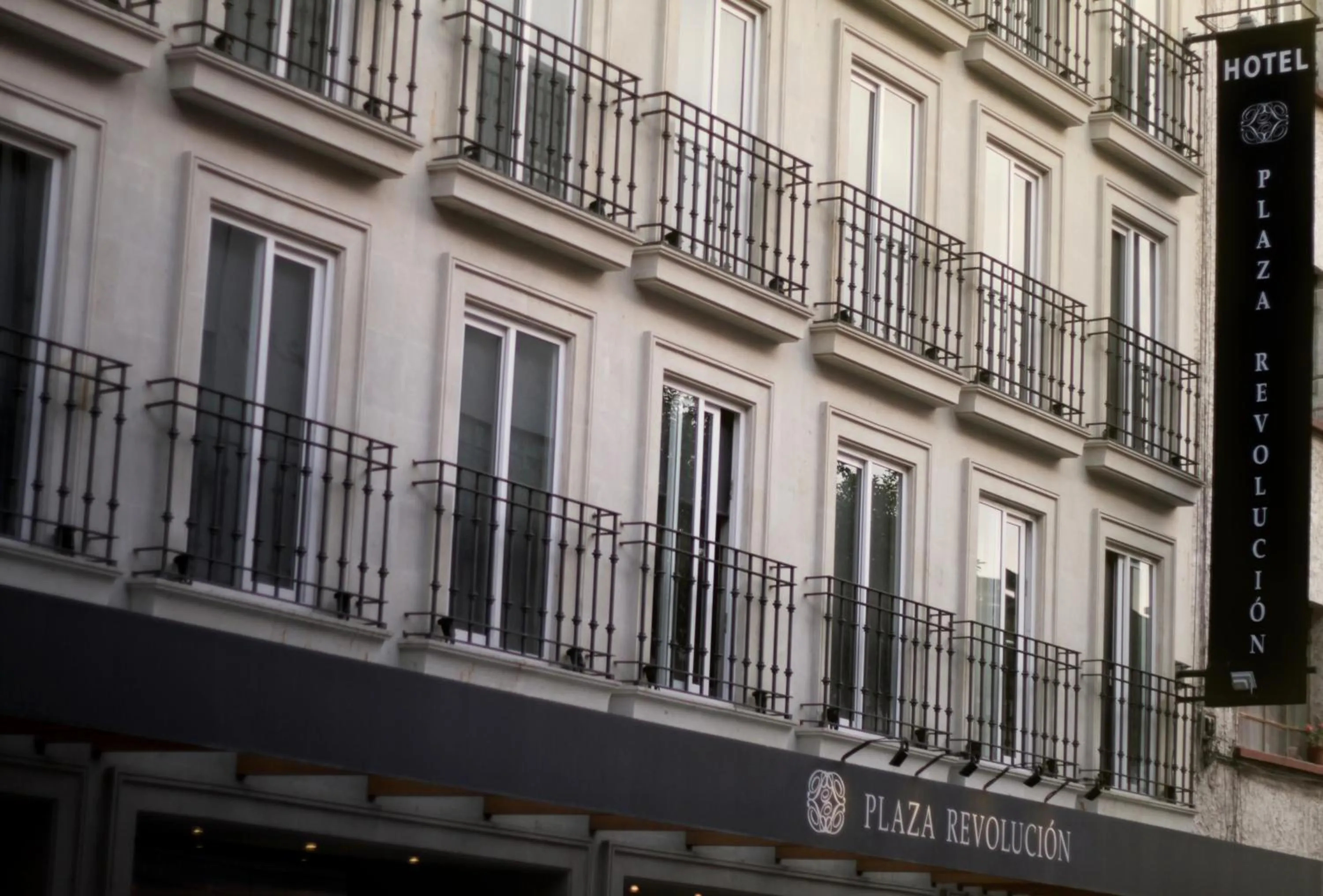 Facade/entrance in Hotel Plaza Revolución