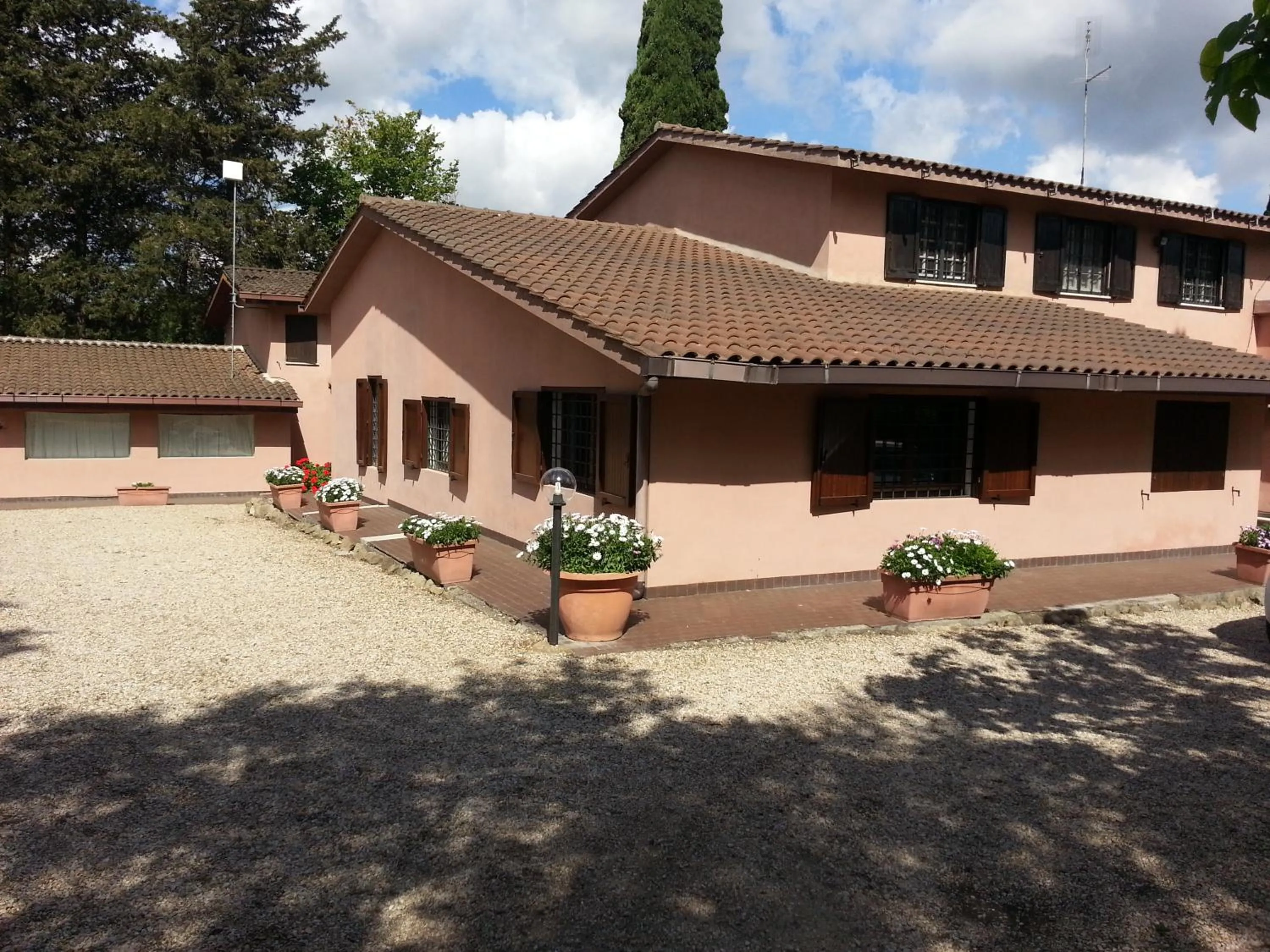 Facade/entrance in Villa di Christian e Michelle