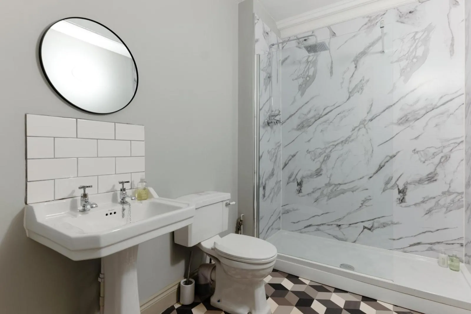 Bathroom in Historic two bed apartment in Heart of the City