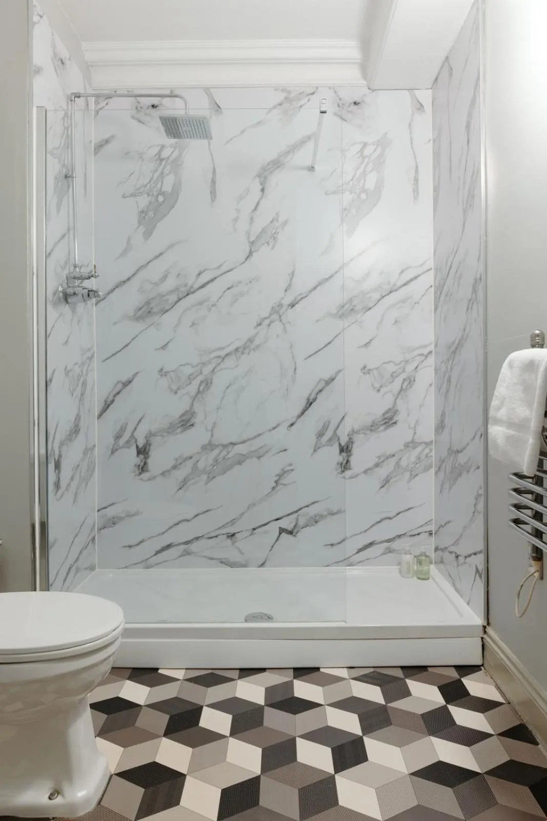 Bathroom in Historic two bed apartment in Heart of the City
