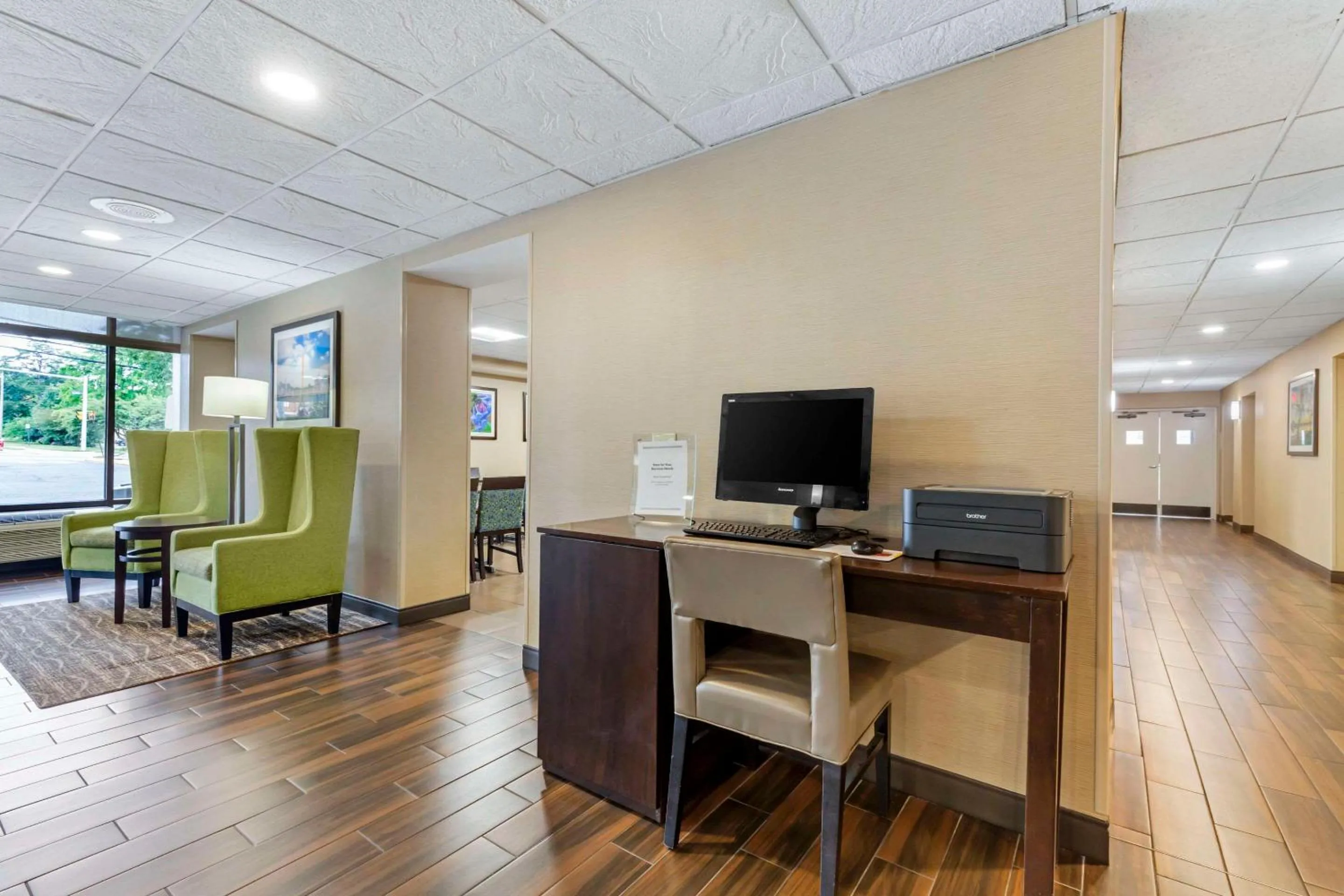 Business facilities in Comfort Inn Herndon-Reston