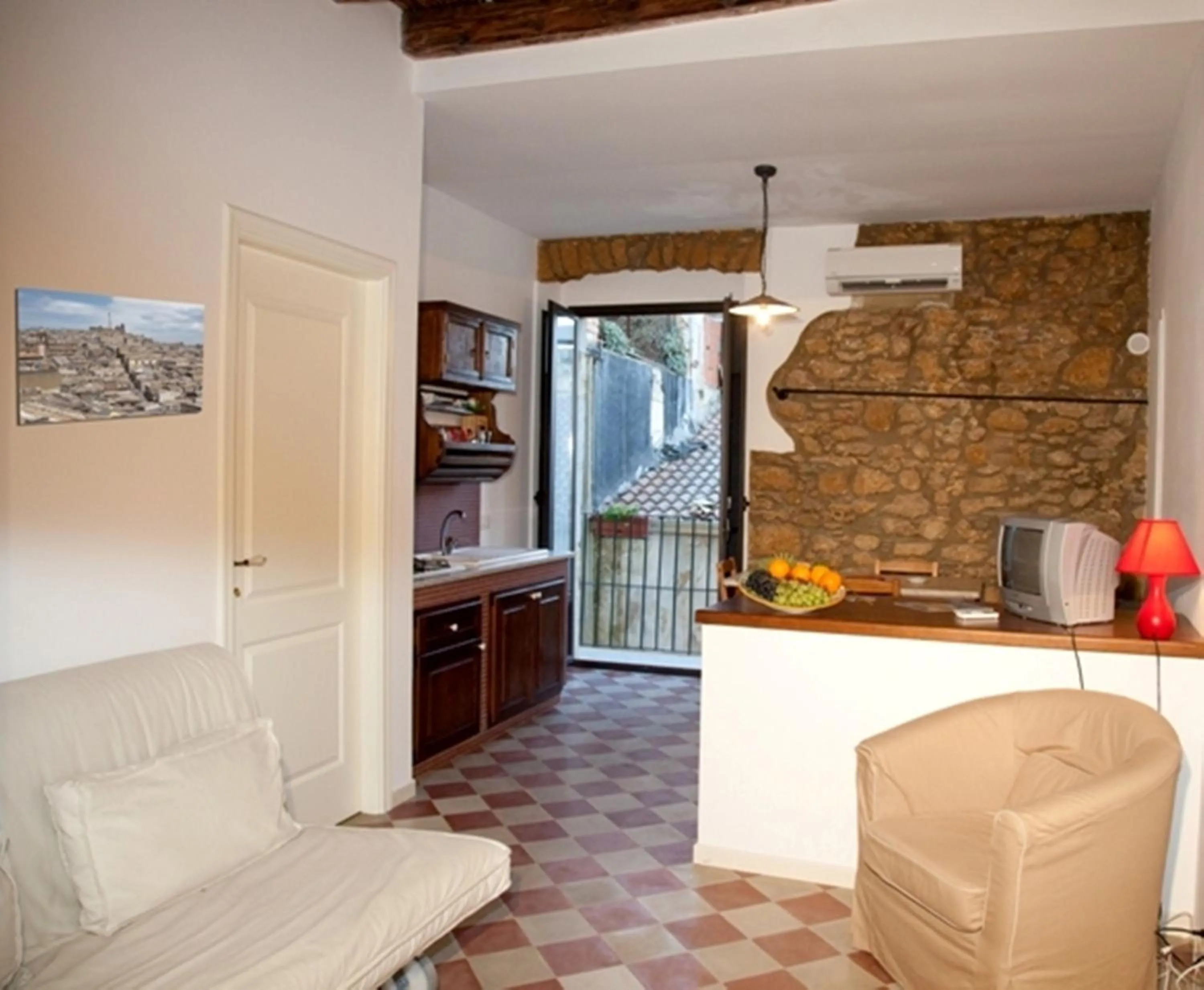 Kitchen or kitchenette in Carruggiu Casavacanze
