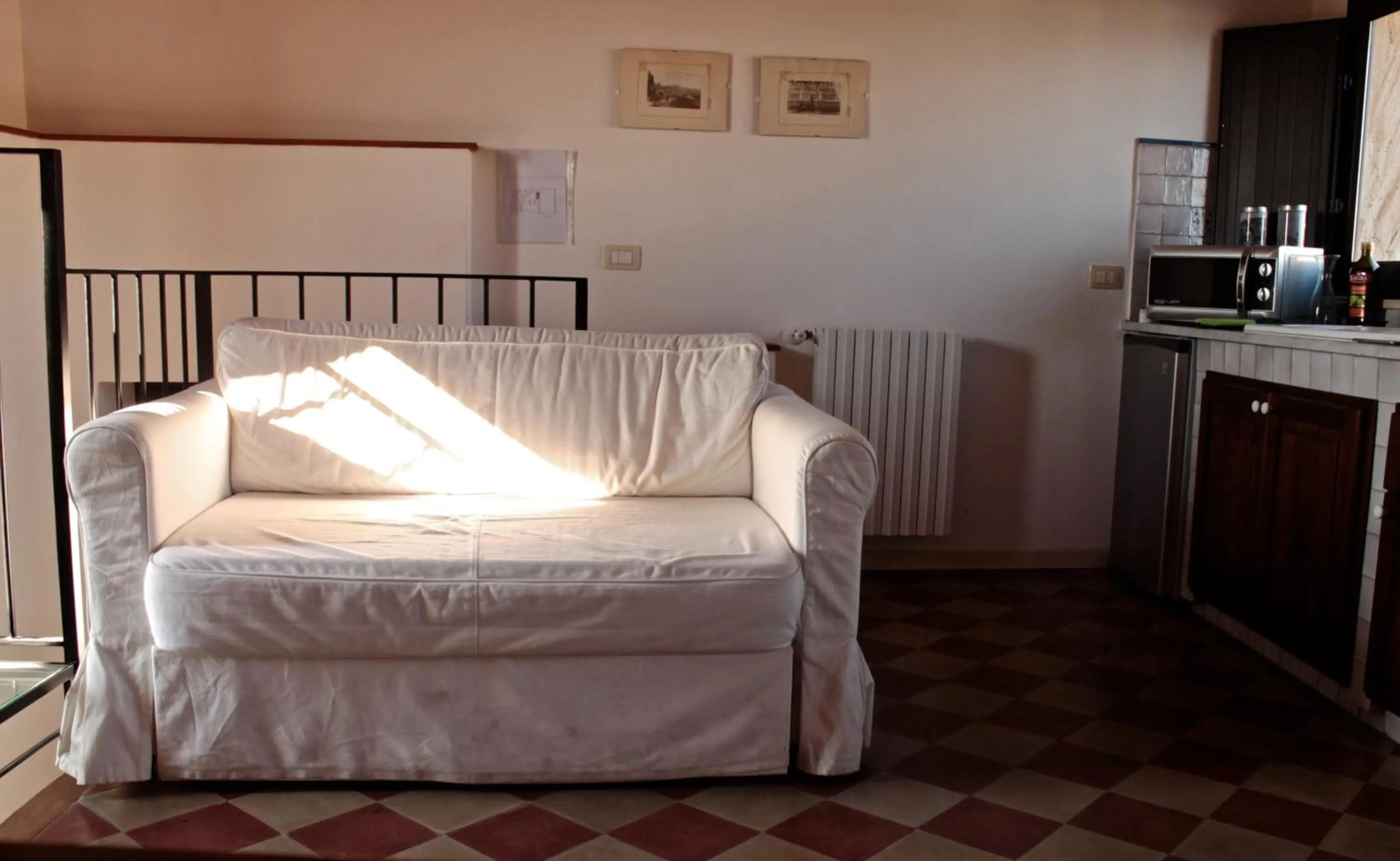 Dining area, Bed in Carruggiu Casavacanze
