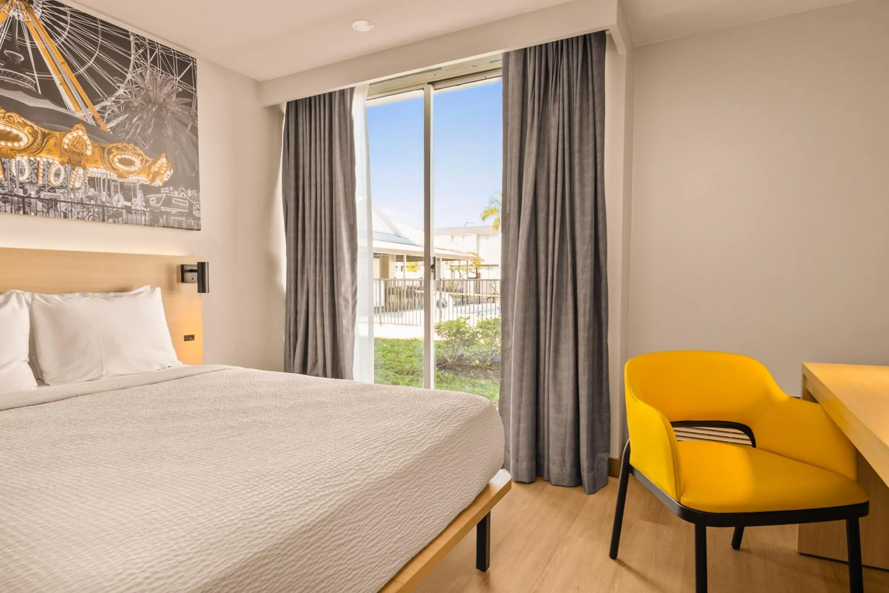 View (from property/room), Bed in B&B HOTEL Orlando International Drive near Universal - Newly Renovated!