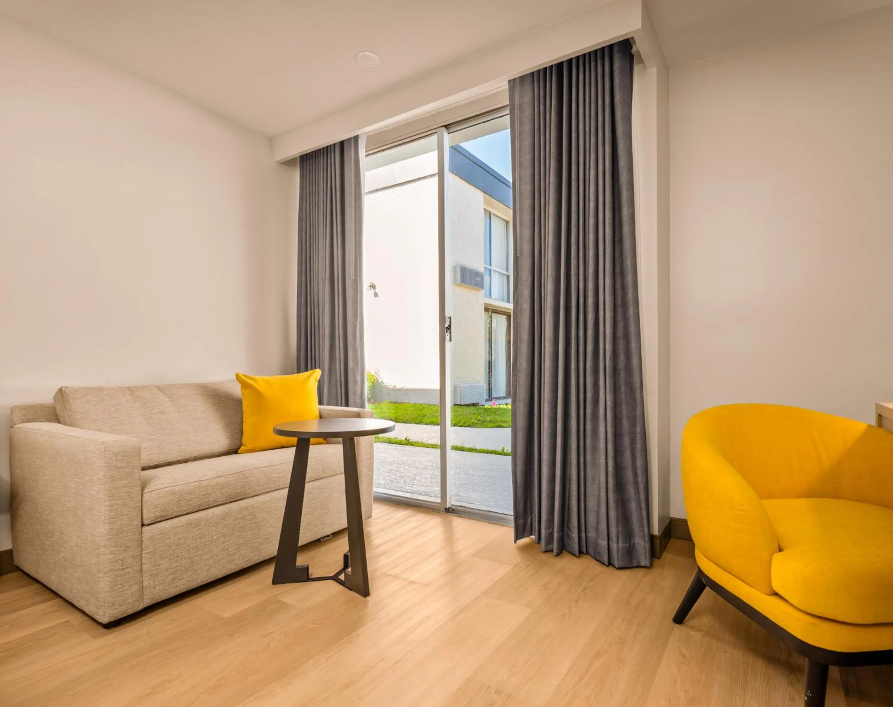 Seating area in B&B HOTEL Orlando International Drive near Universal - Newly Renovated!