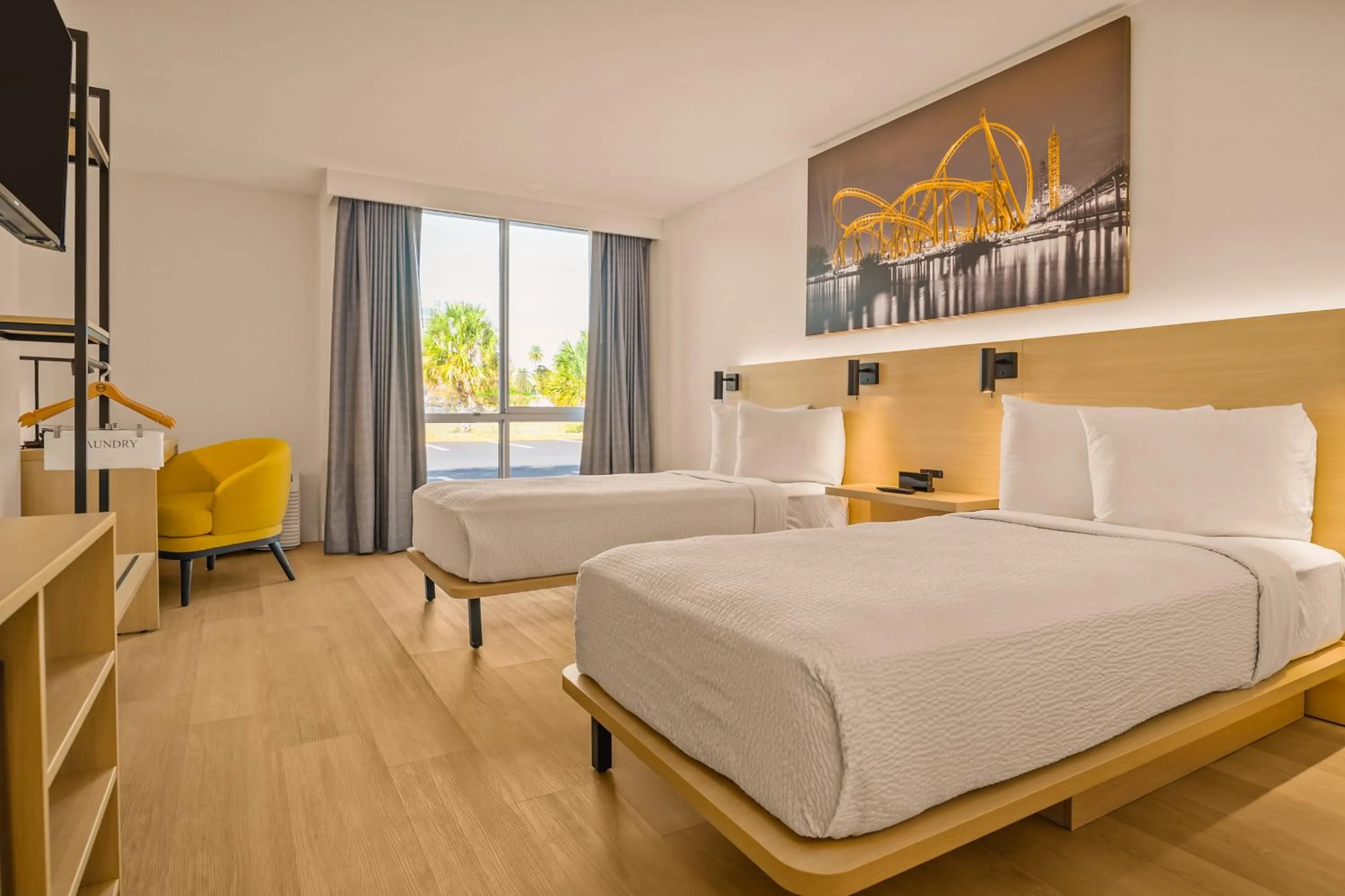 Bed in B&B HOTEL Orlando International Drive near Universal - Newly Renovated!