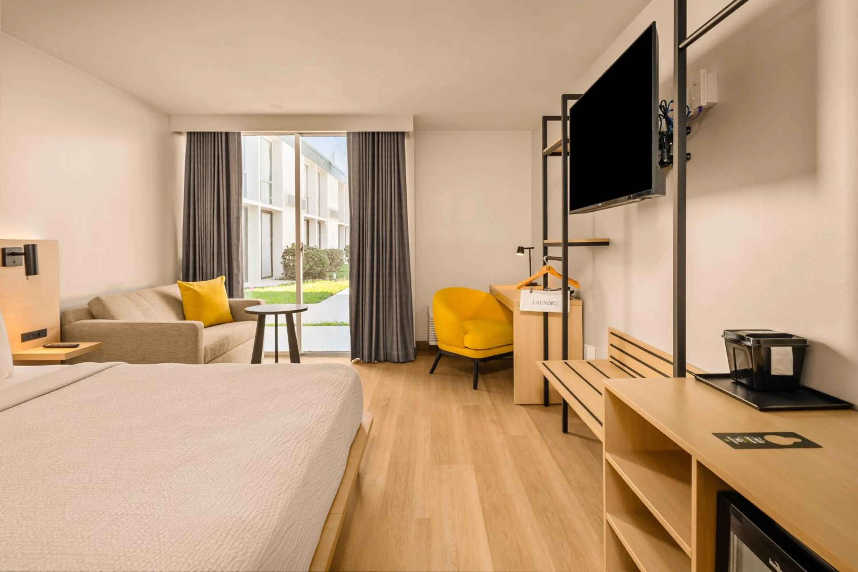 Photo of the whole room, Bed in B&B HOTEL Orlando International Drive near Universal - Newly Renovated!