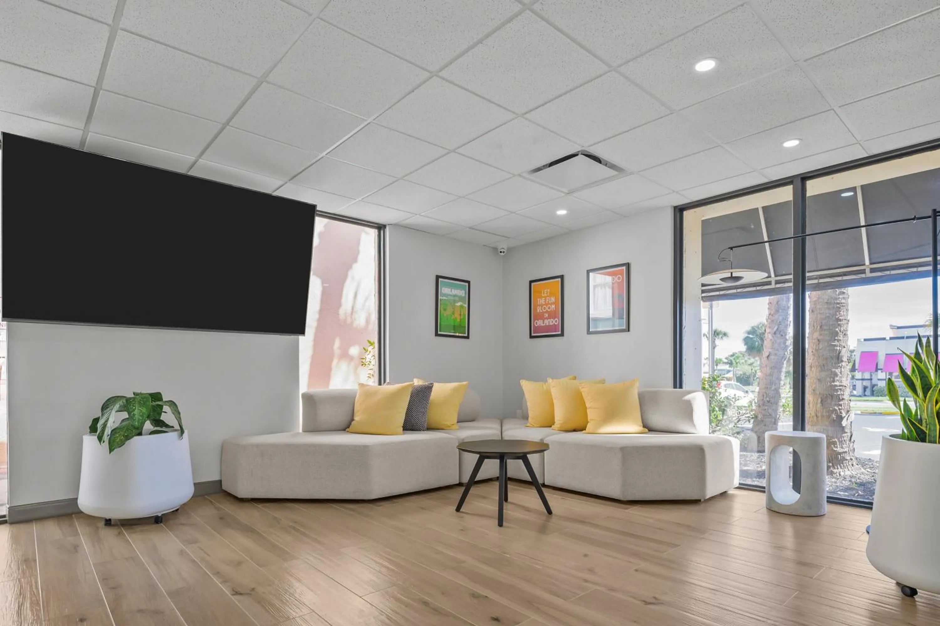 Lobby or reception in B&B HOTEL Orlando International Drive near Universal - Newly Renovated!