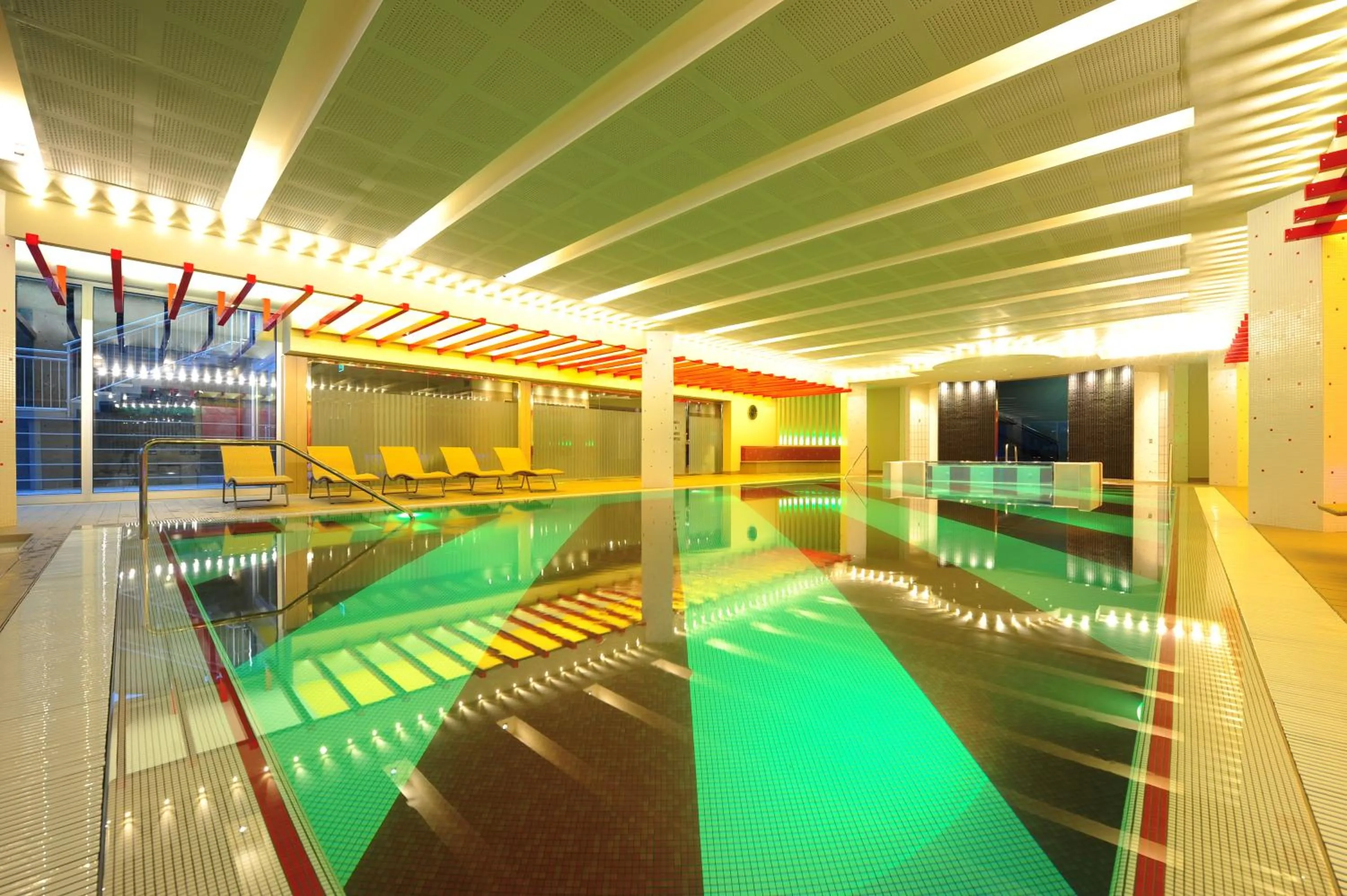 Swimming pool in Hotel Ideal