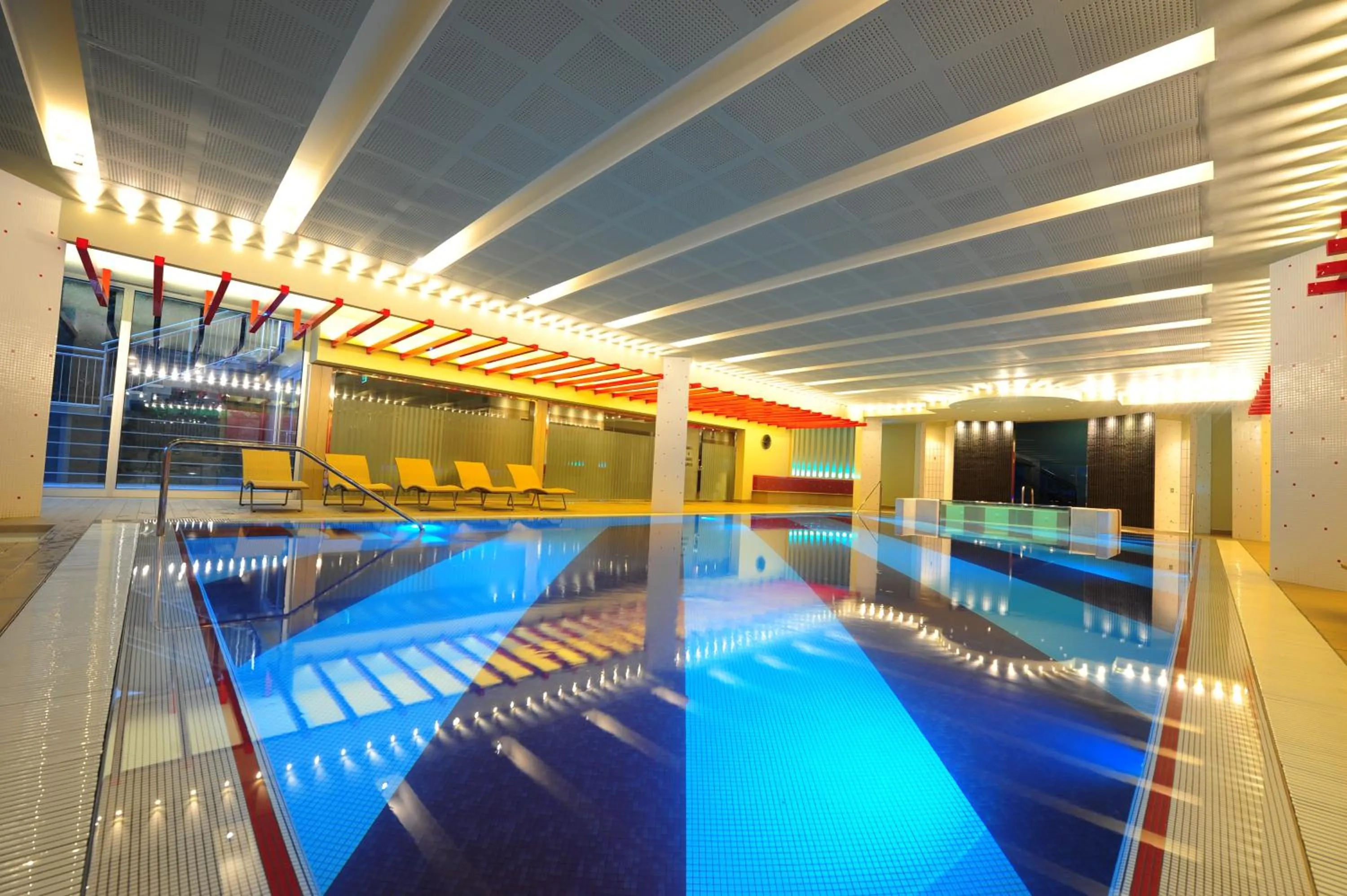 Swimming pool in Hotel Ideal