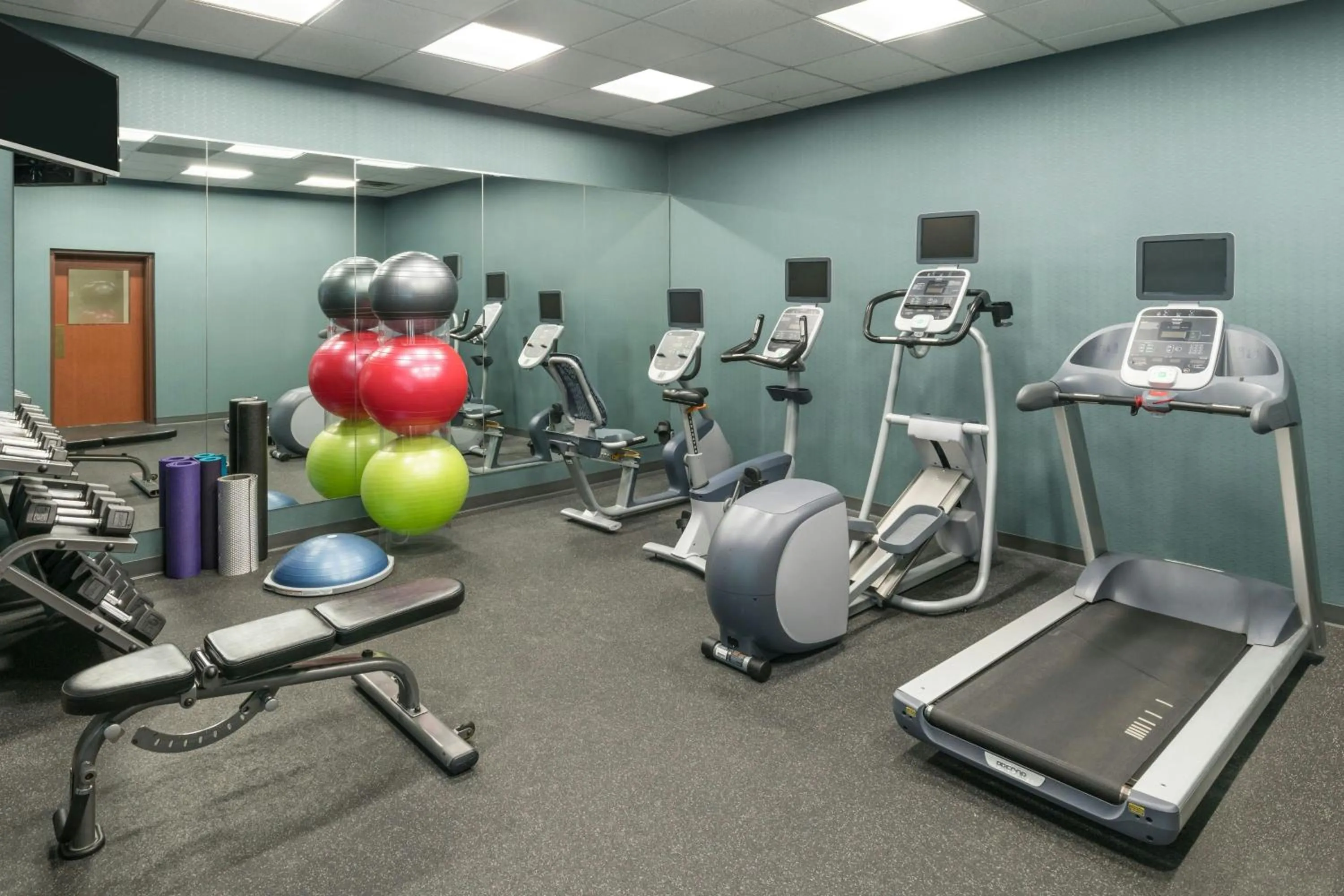 Fitness centre/facilities in Four Points by Sheraton Boston Logan Airport Revere