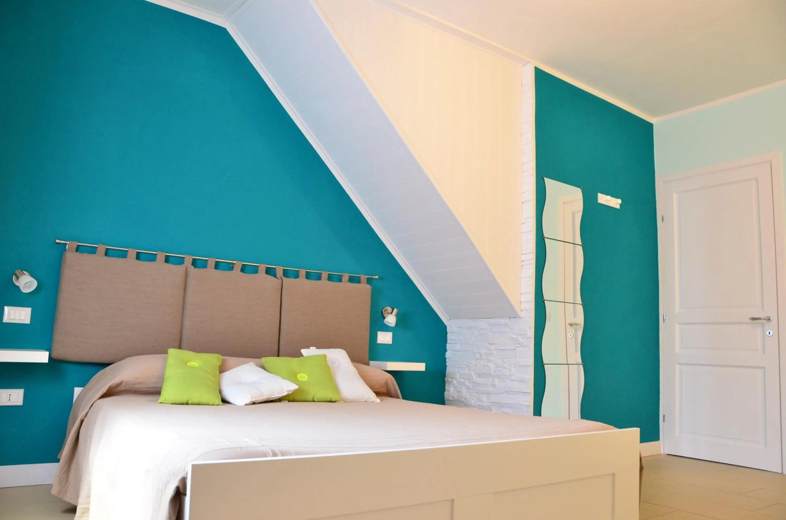 Photo of the whole room, Bed in La Villa di Montagnana