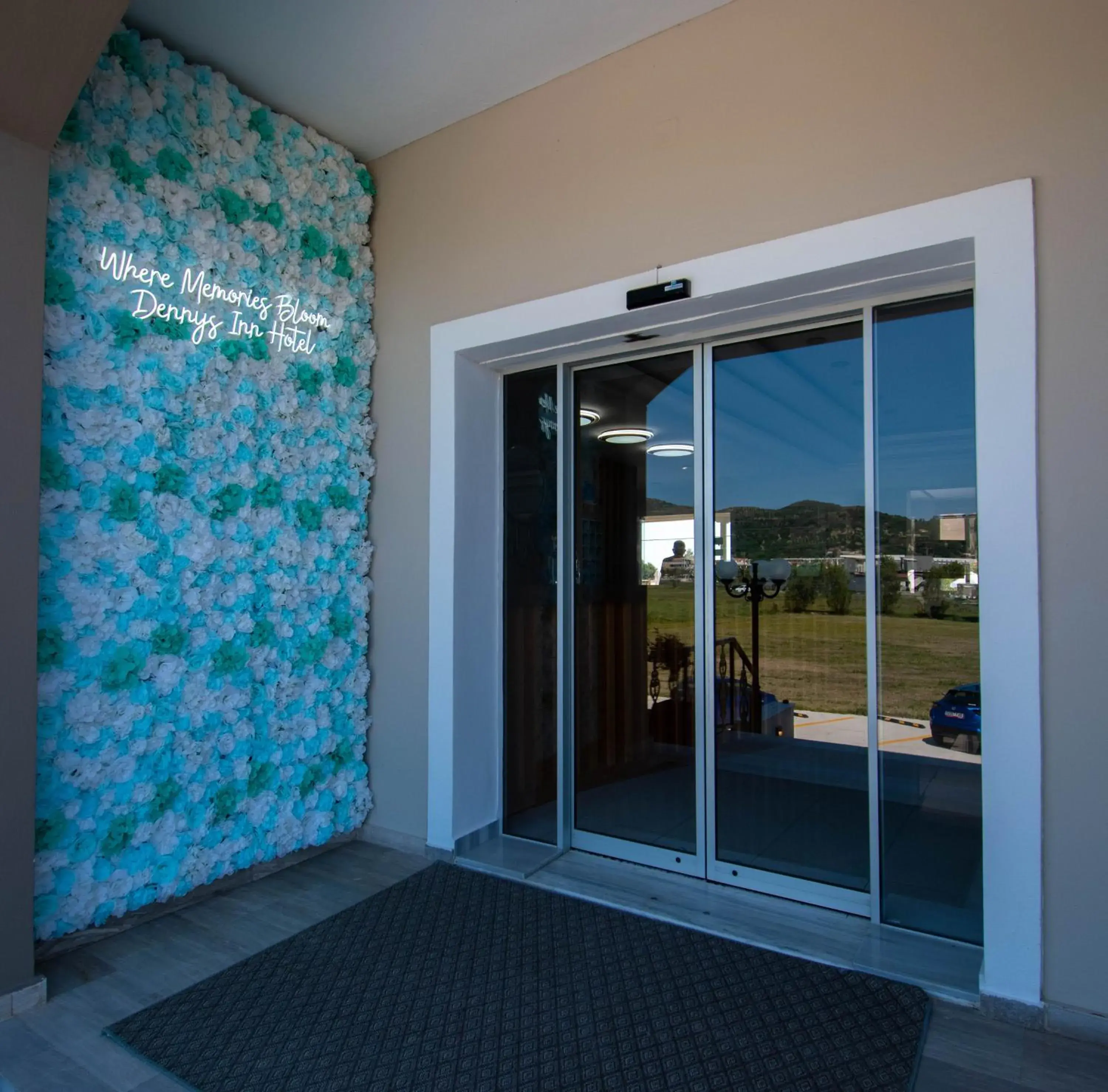 Property building in Dennys Inn Hotel Property building in Dennys Inn Hotel