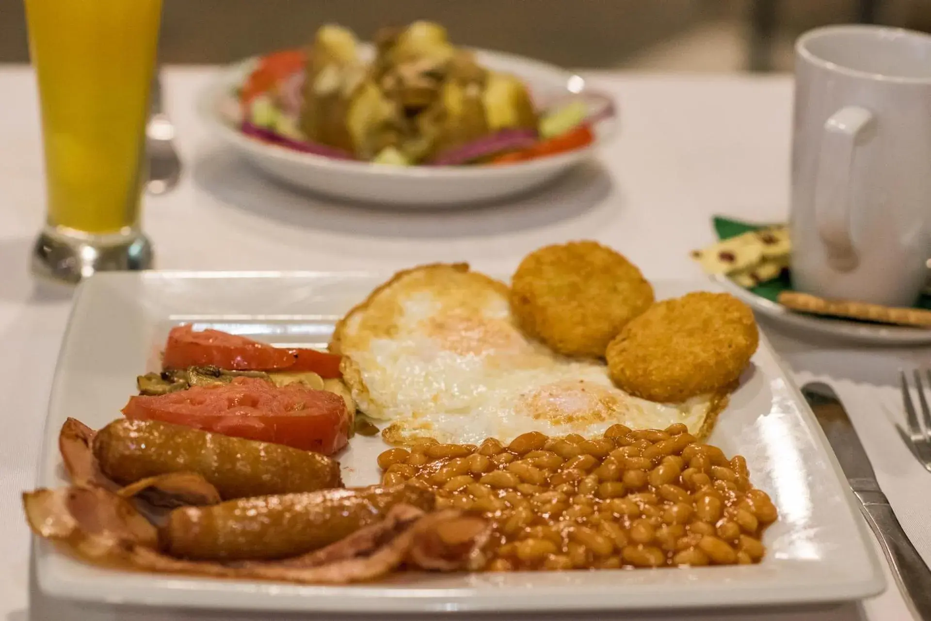 Restaurant/places to eat in Dennys Inn Hotel Restaurant/places to eat in Dennys Inn Hotel