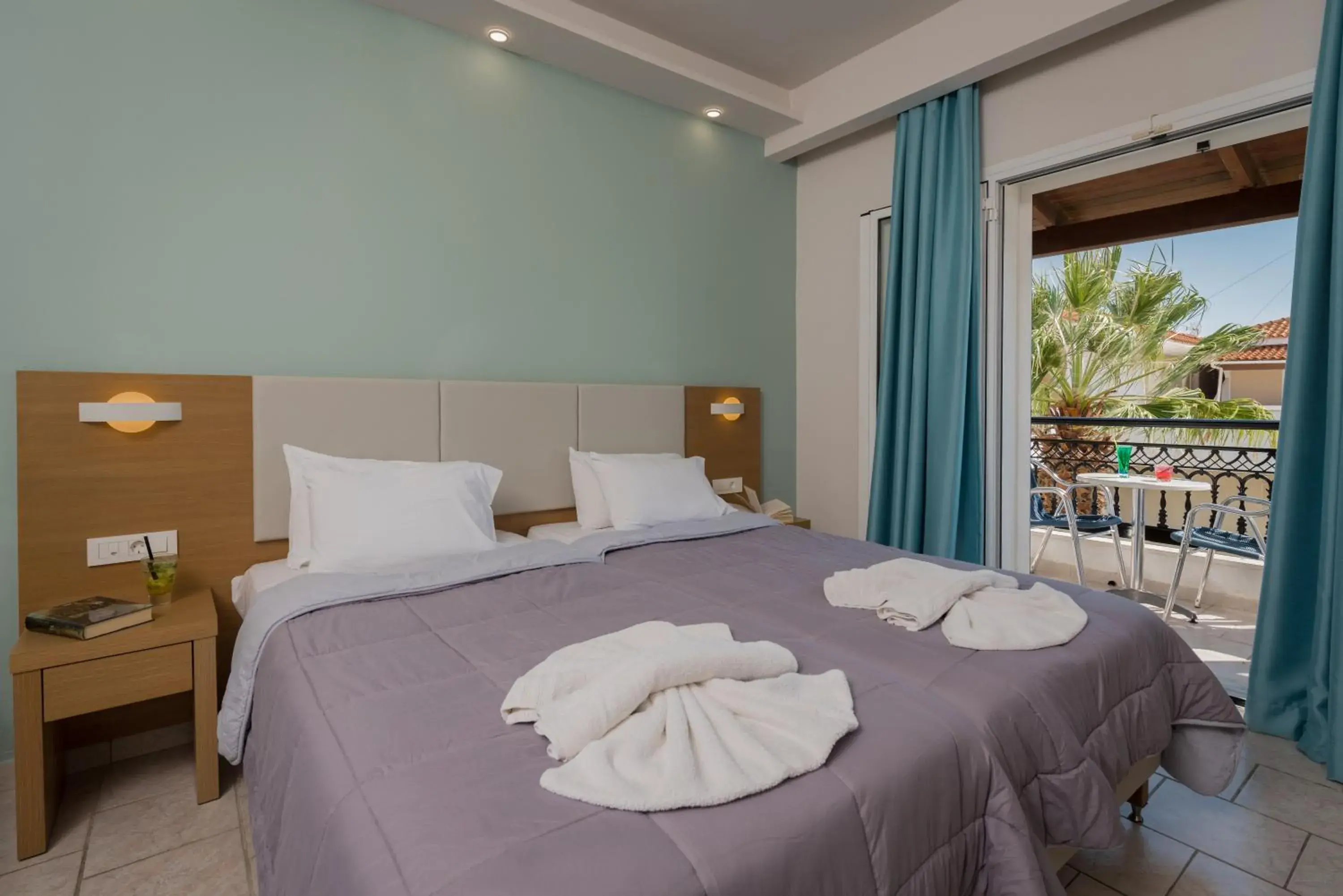 Garden, Bed in Dennys Inn Hotel Garden, Bed in Dennys Inn Hotel