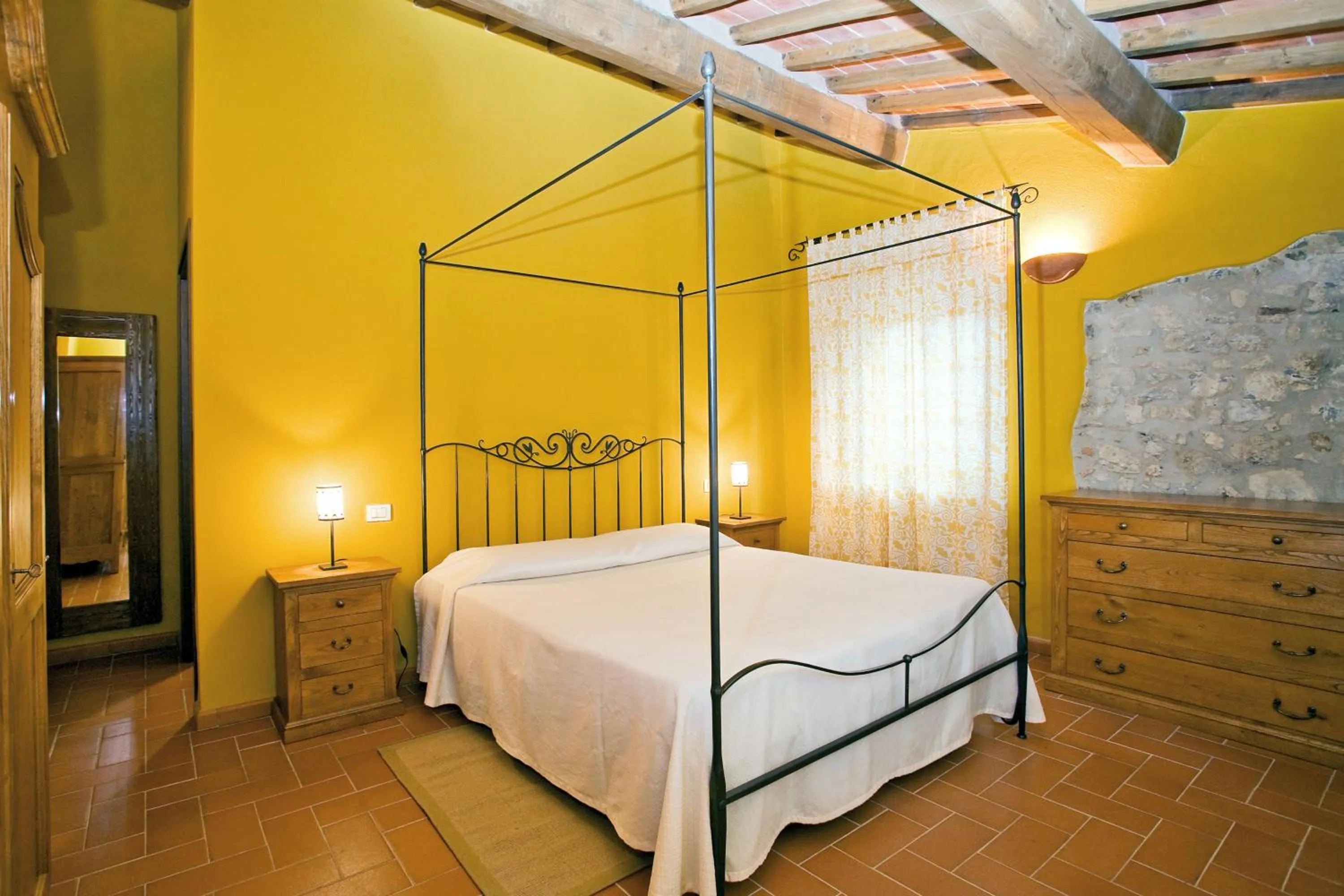 Bed in Poggio Cennina Resort