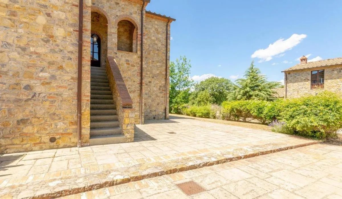 Property building in Poggio Cennina Resort