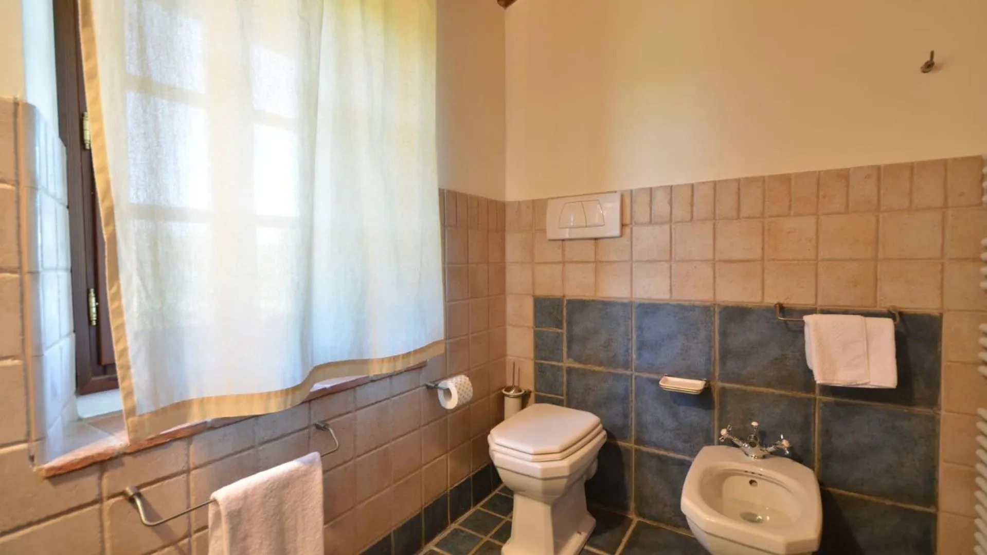 Bathroom in Poggio Cennina Resort