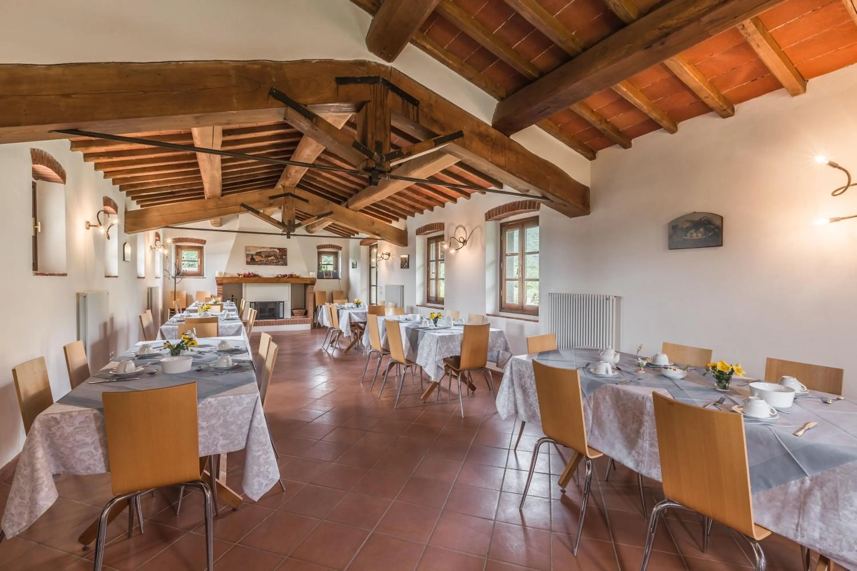 Communal lounge/ TV room in Poggio Cennina Resort