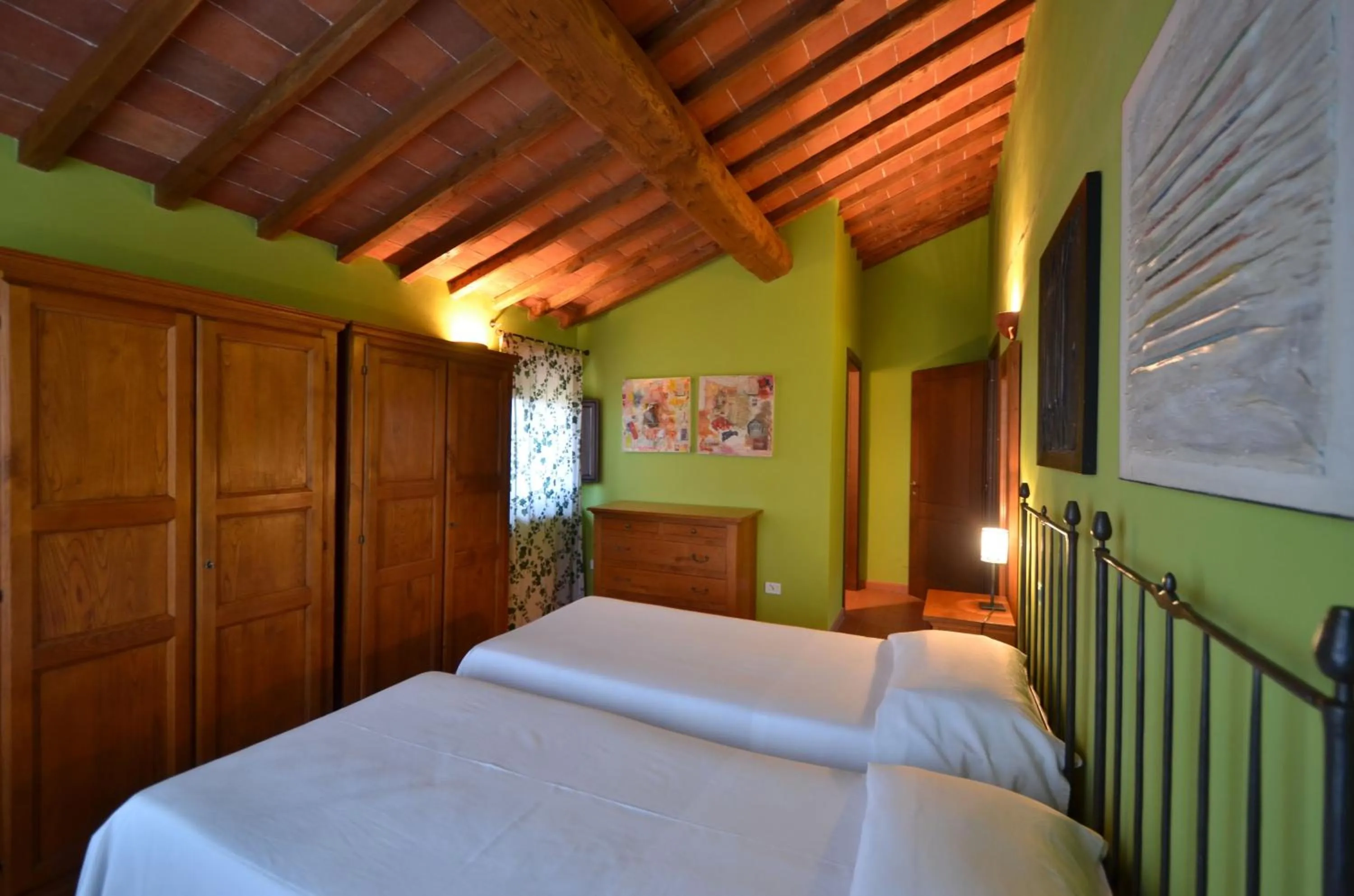 Bed in Poggio Cennina Resort