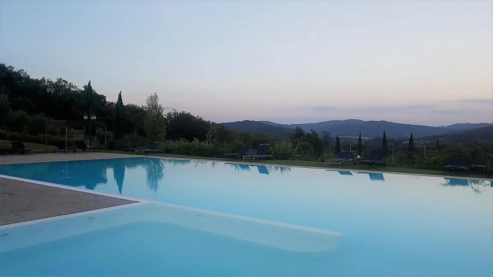 Swimming pool in Poggio Cennina Resort