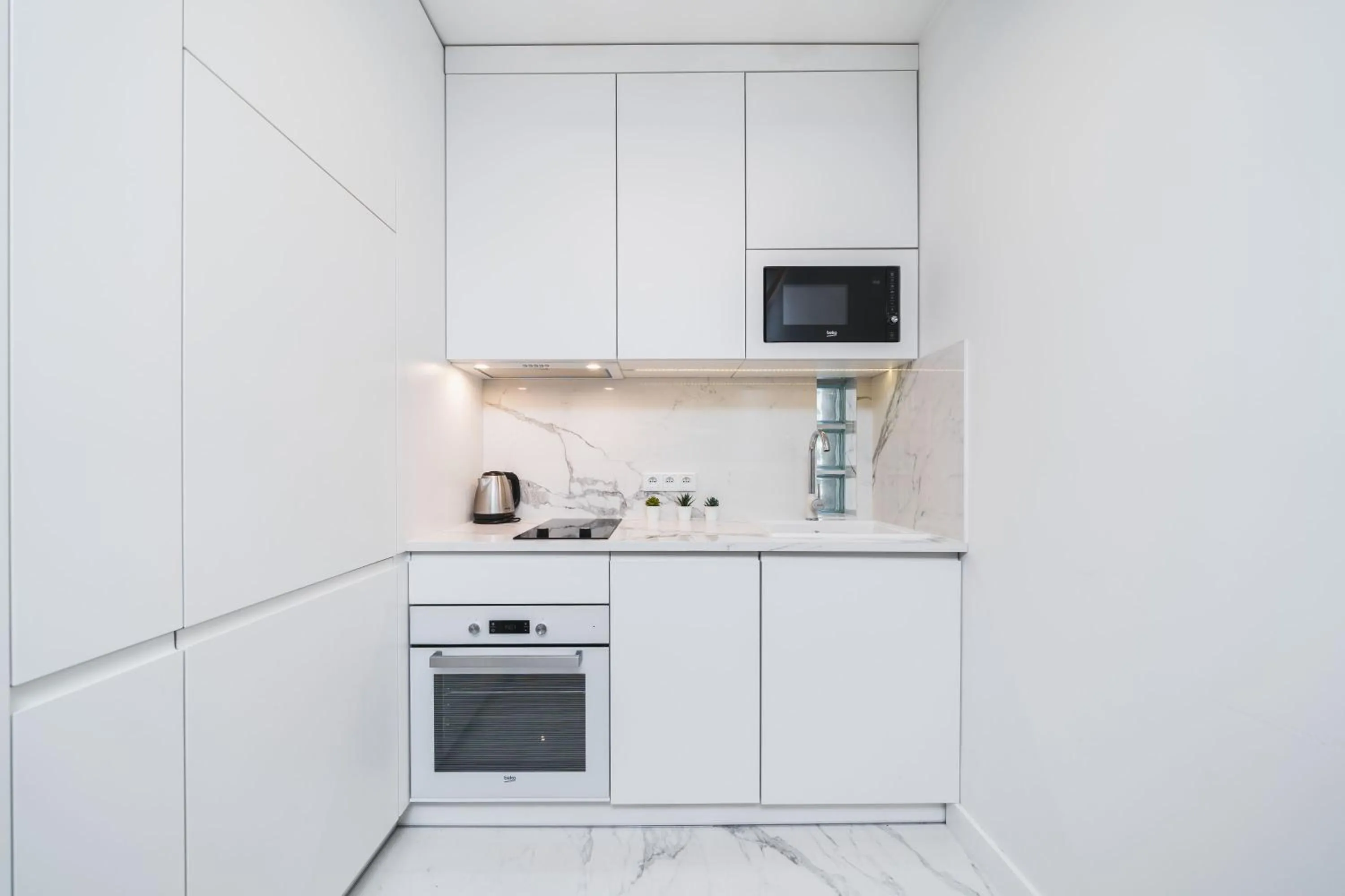 Coffee/tea facilities in Sarah Apartments Old Town