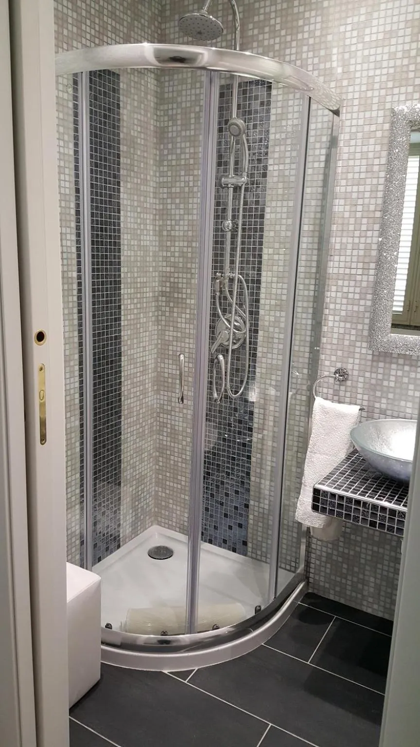 Bathroom in Euthalia