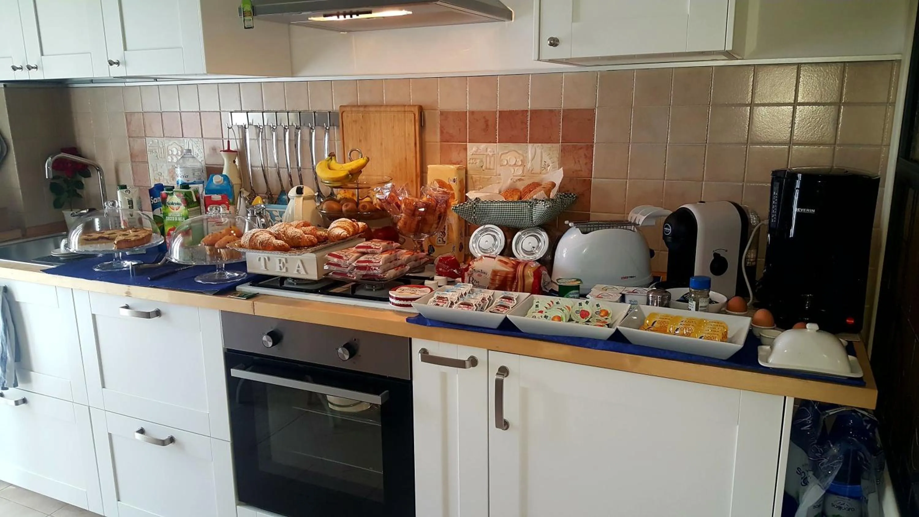 Communal kitchen in Euthalia