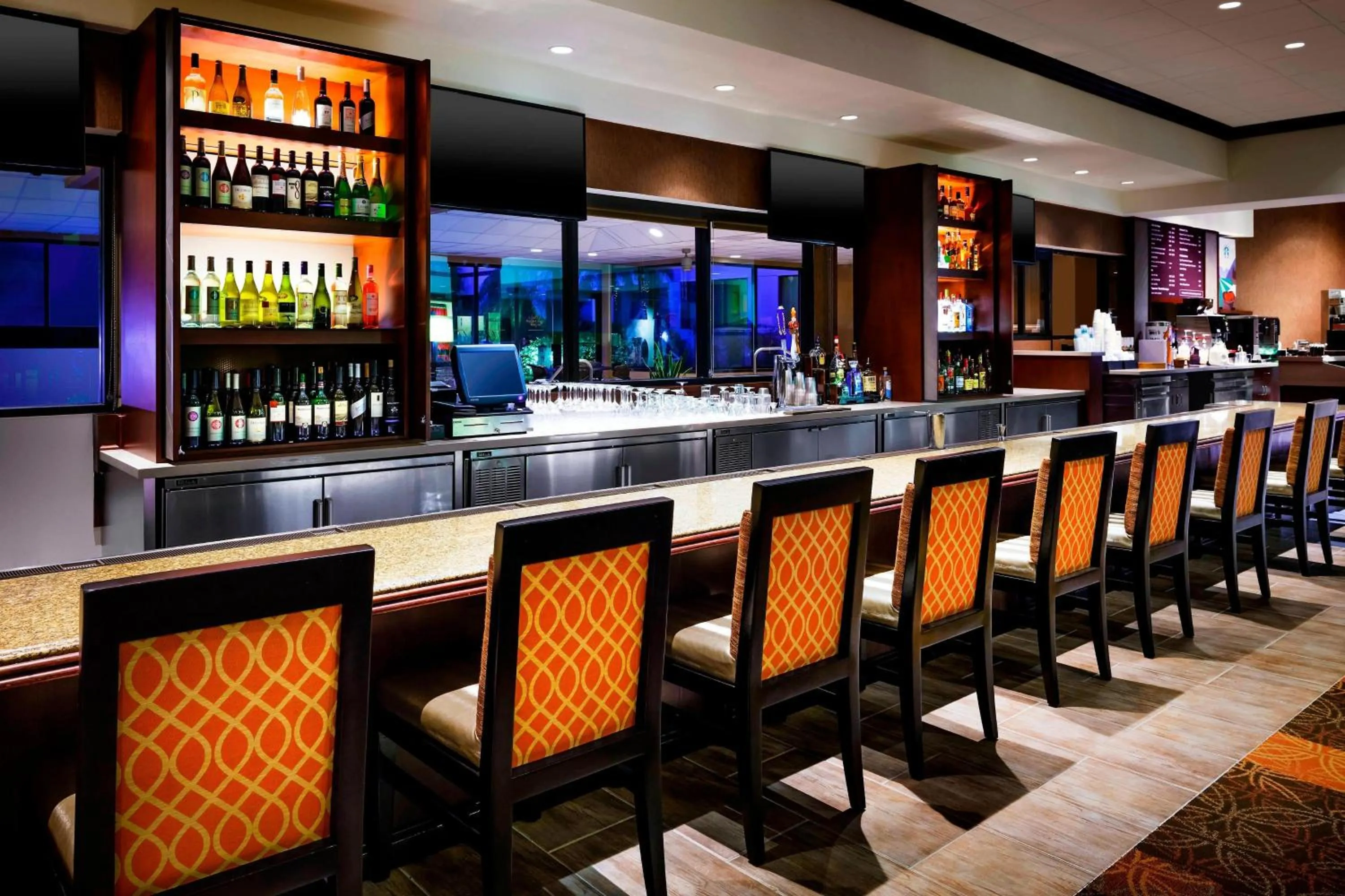 Lounge or bar in Sheraton Suites Orlando Airport Hotel
