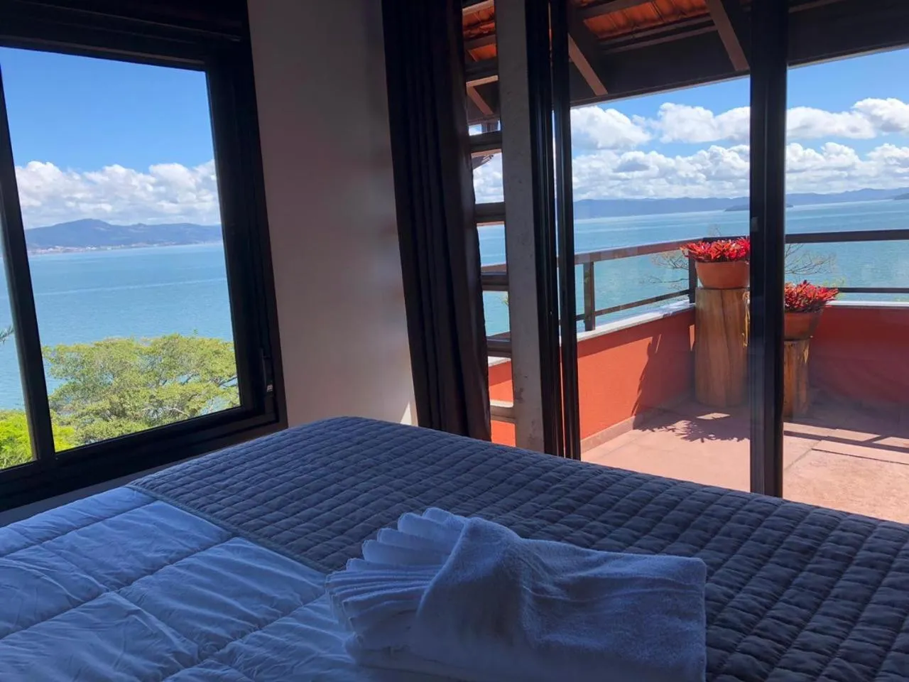 Sea view, Bed in Refúgio do Cacupé