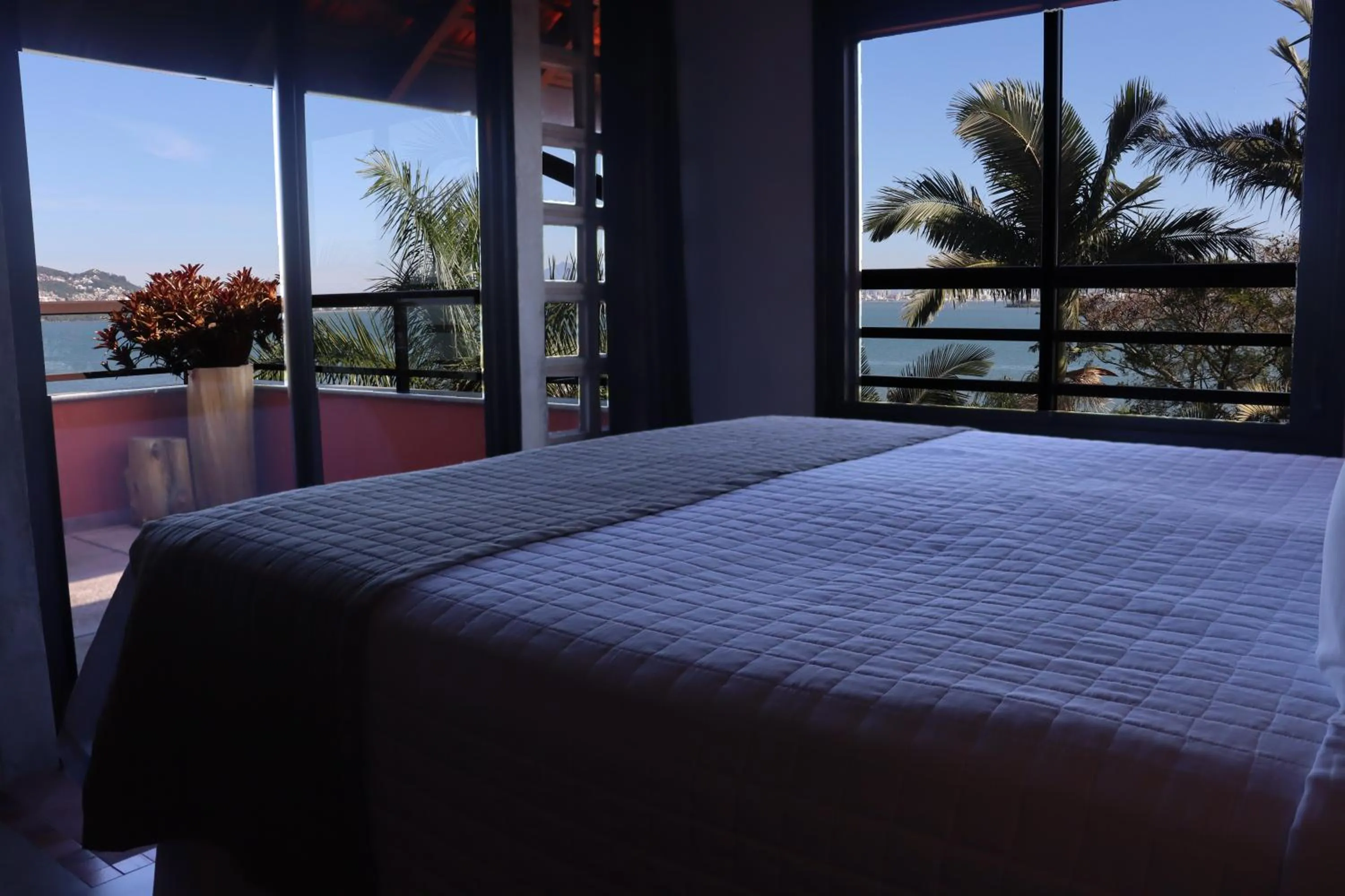 View (from property/room), Bed in Refúgio do Cacupé